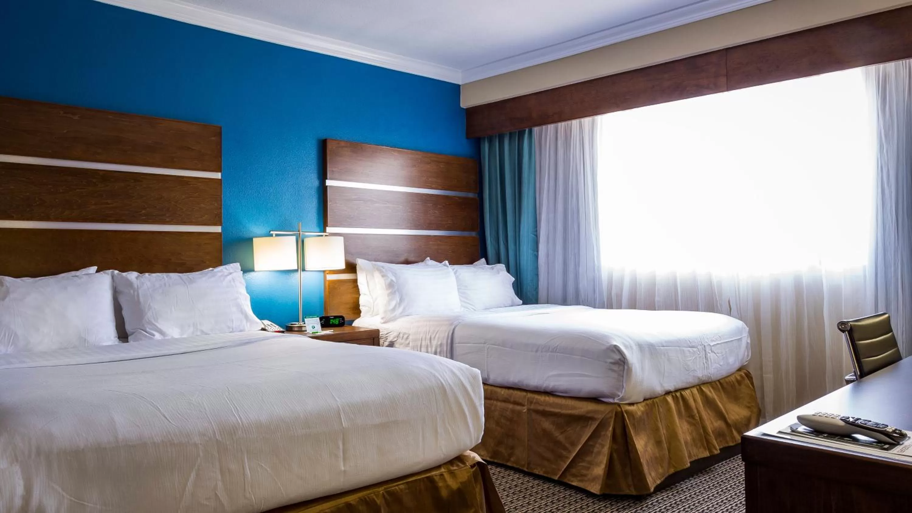 Photo of the whole room, Bed in Holiday Inn Houston Downtown by IHG