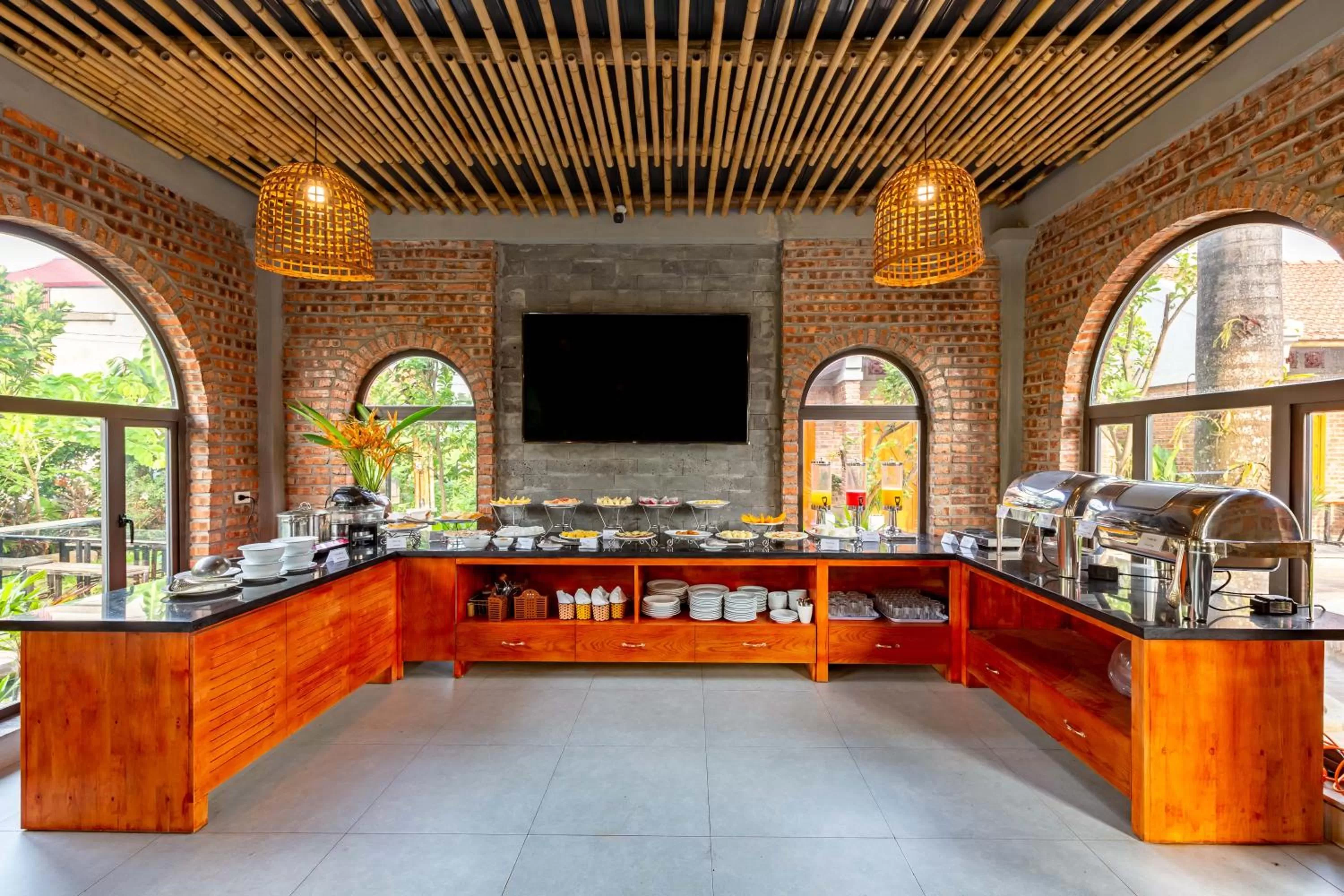 Buffet breakfast in Tam Coc Banana Bungalow