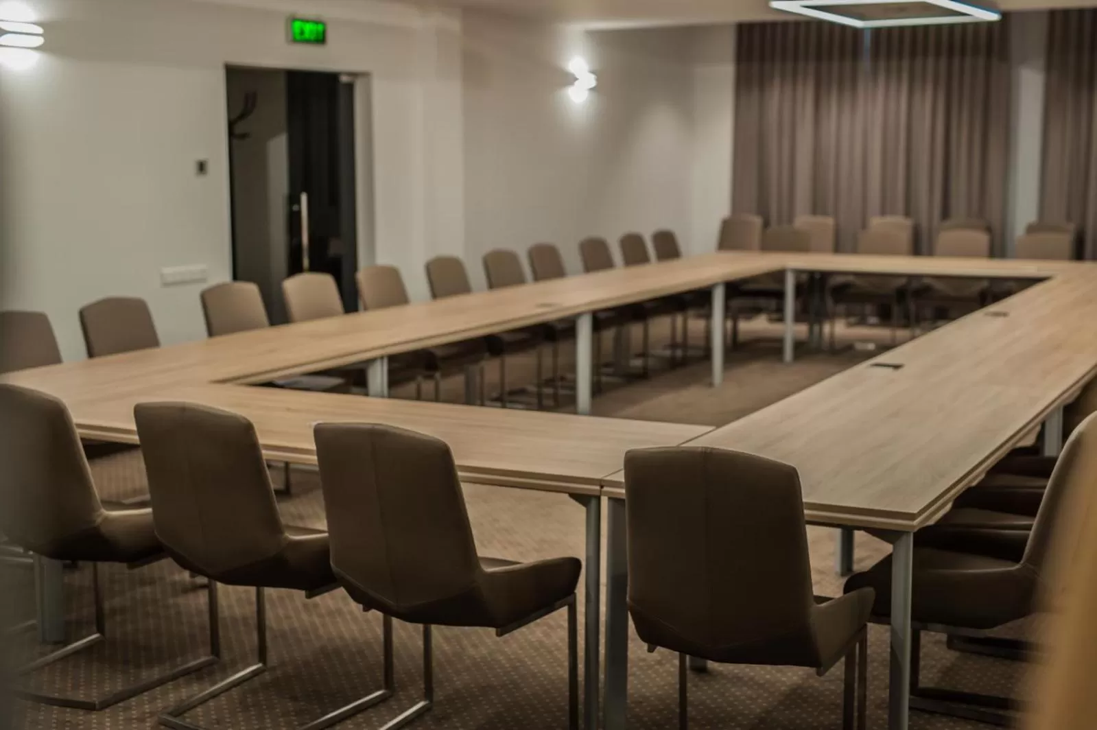 Business facilities in Bernardazzi Grand Hotel