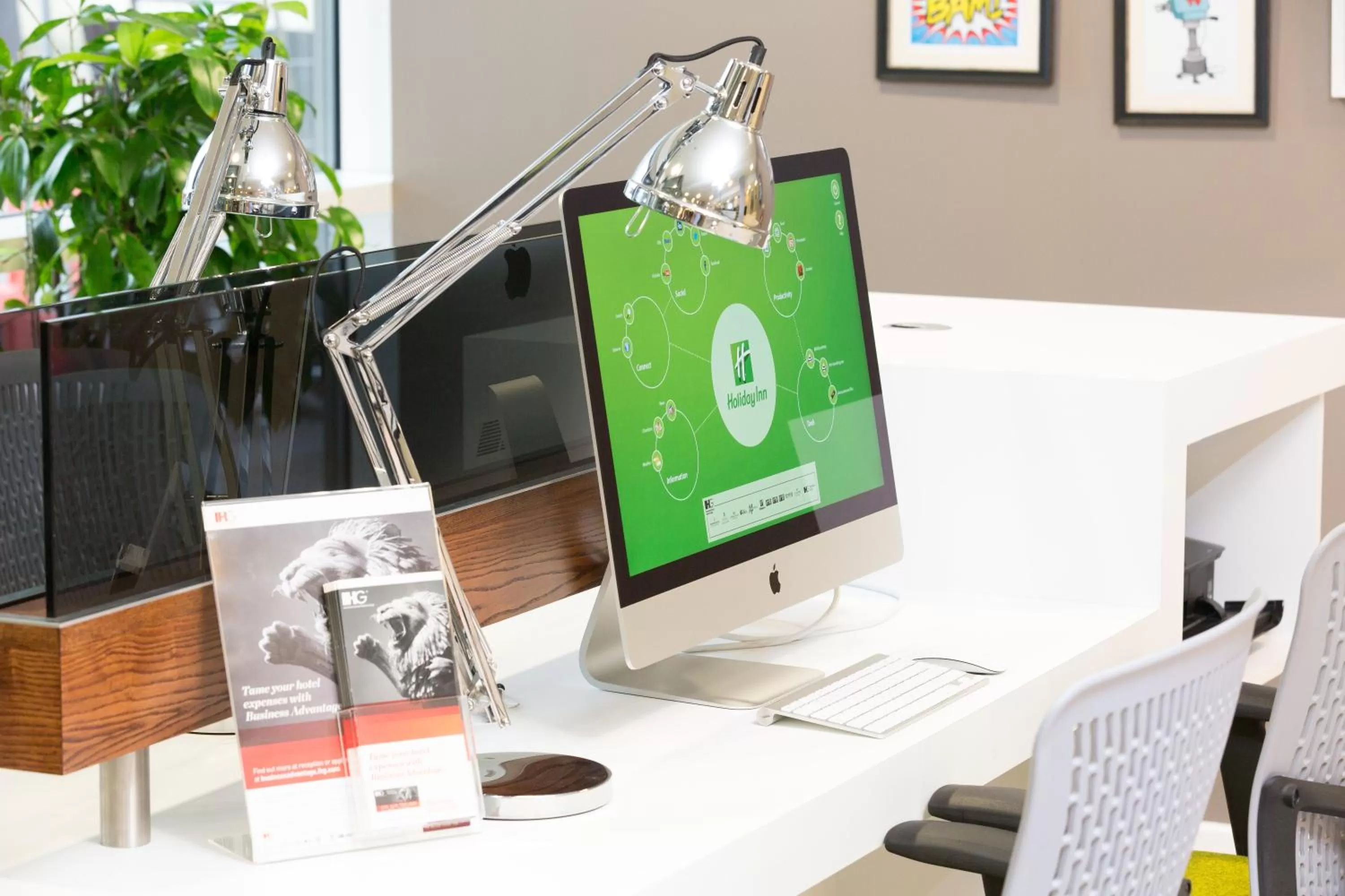 Lobby or reception in Holiday Inn Manchester-Mediacityuk by IHG