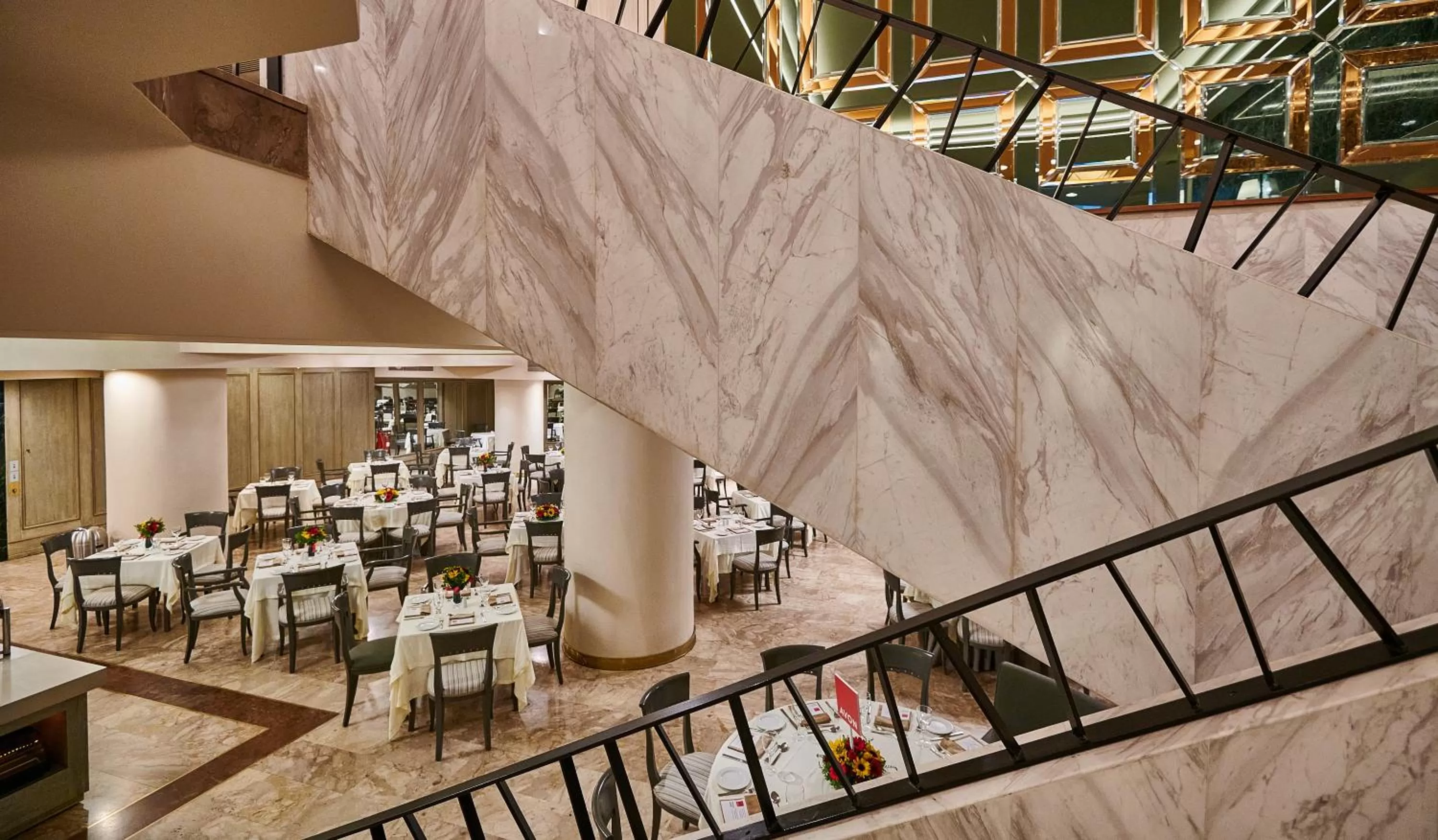 Restaurant/places to eat in Divani Palace Acropolis