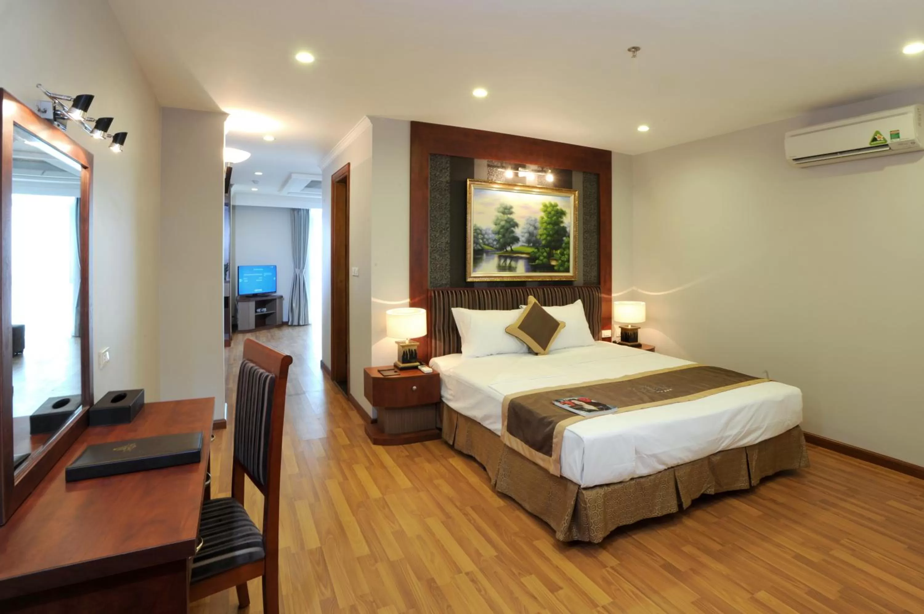 Bedroom, Bed in Gallant Hotel