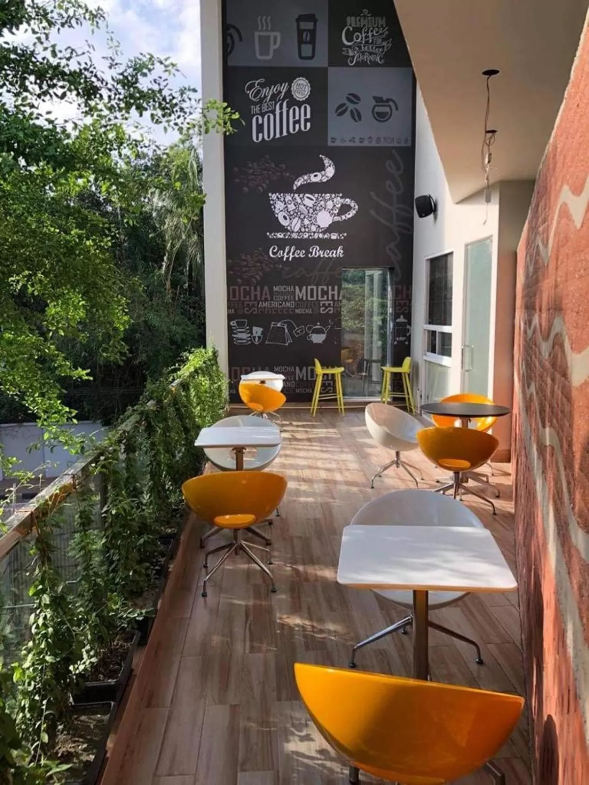 Coffee/tea facilities in Empyrean Dhaka City Centre