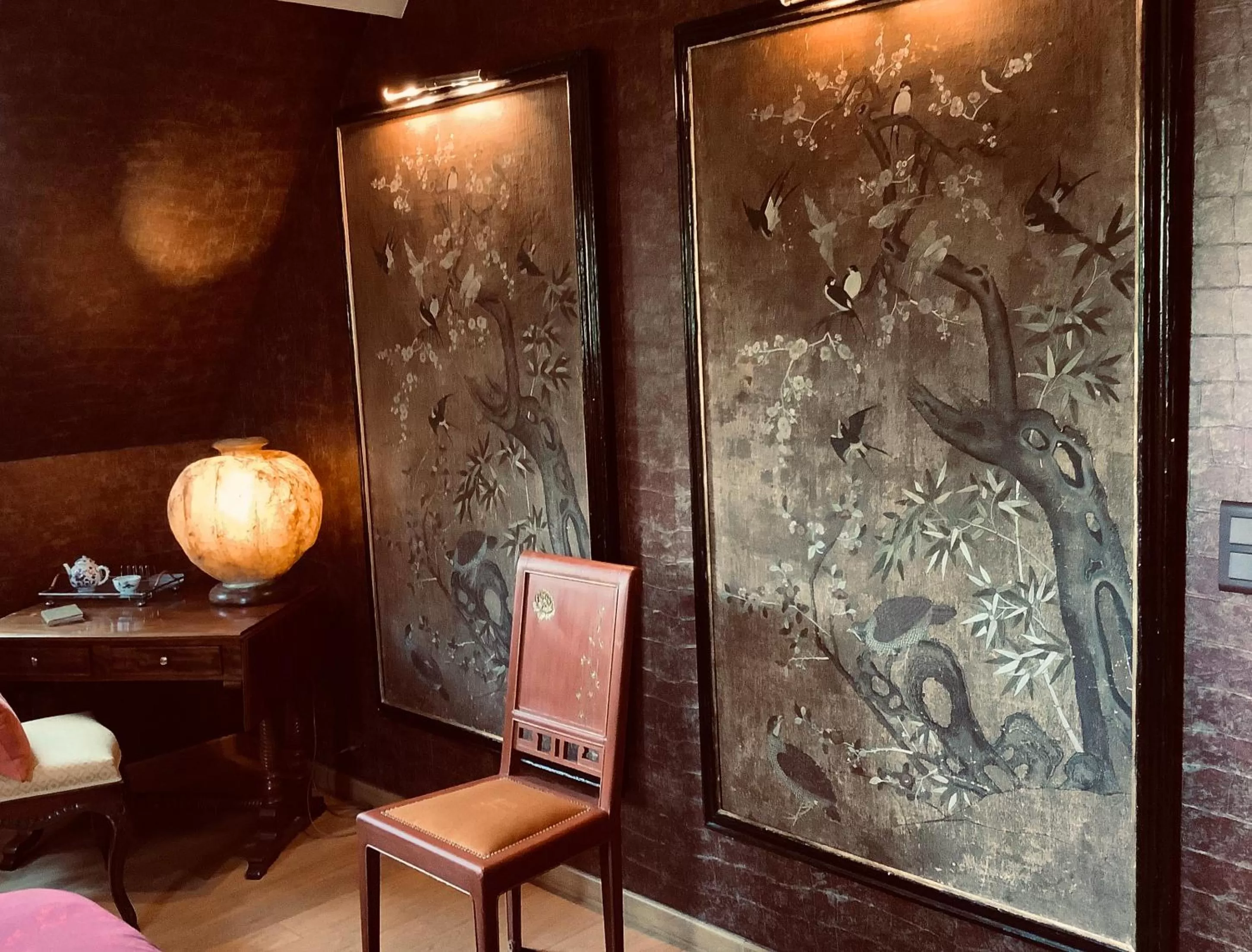 Decorative detail in Toute Une Histoire près de Fontainebleau