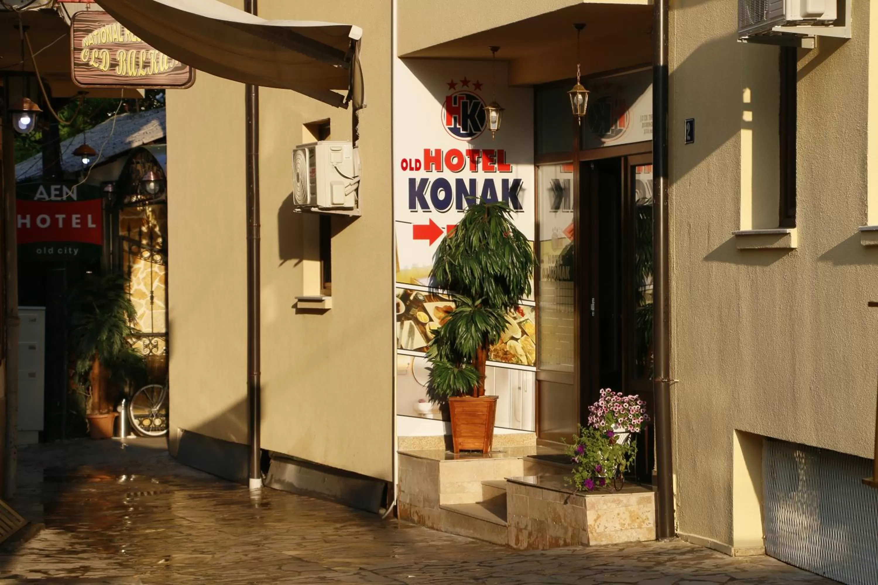 Facade/entrance in Hotel Old Konak