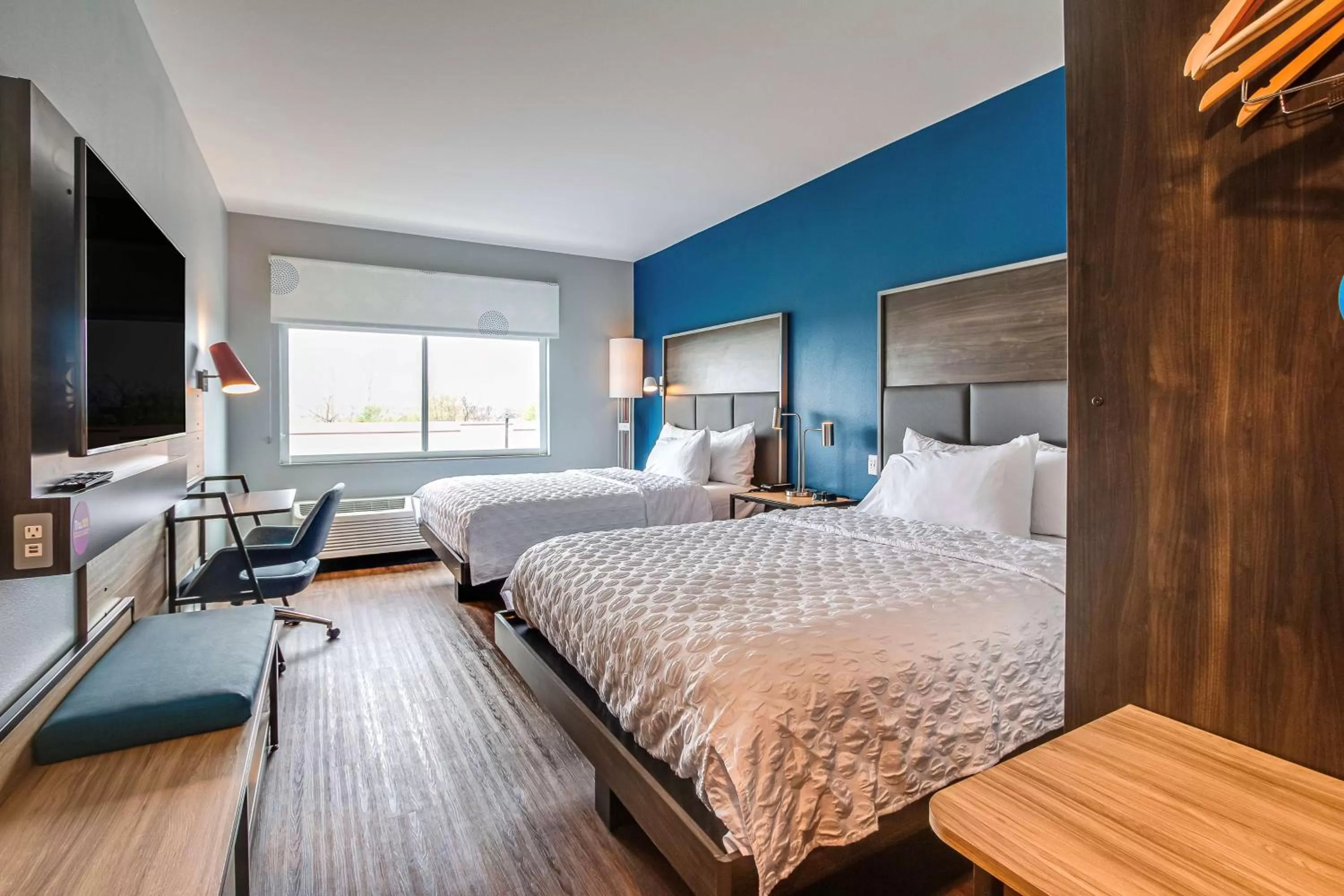 Bed in TRU By Hilton Clarksville