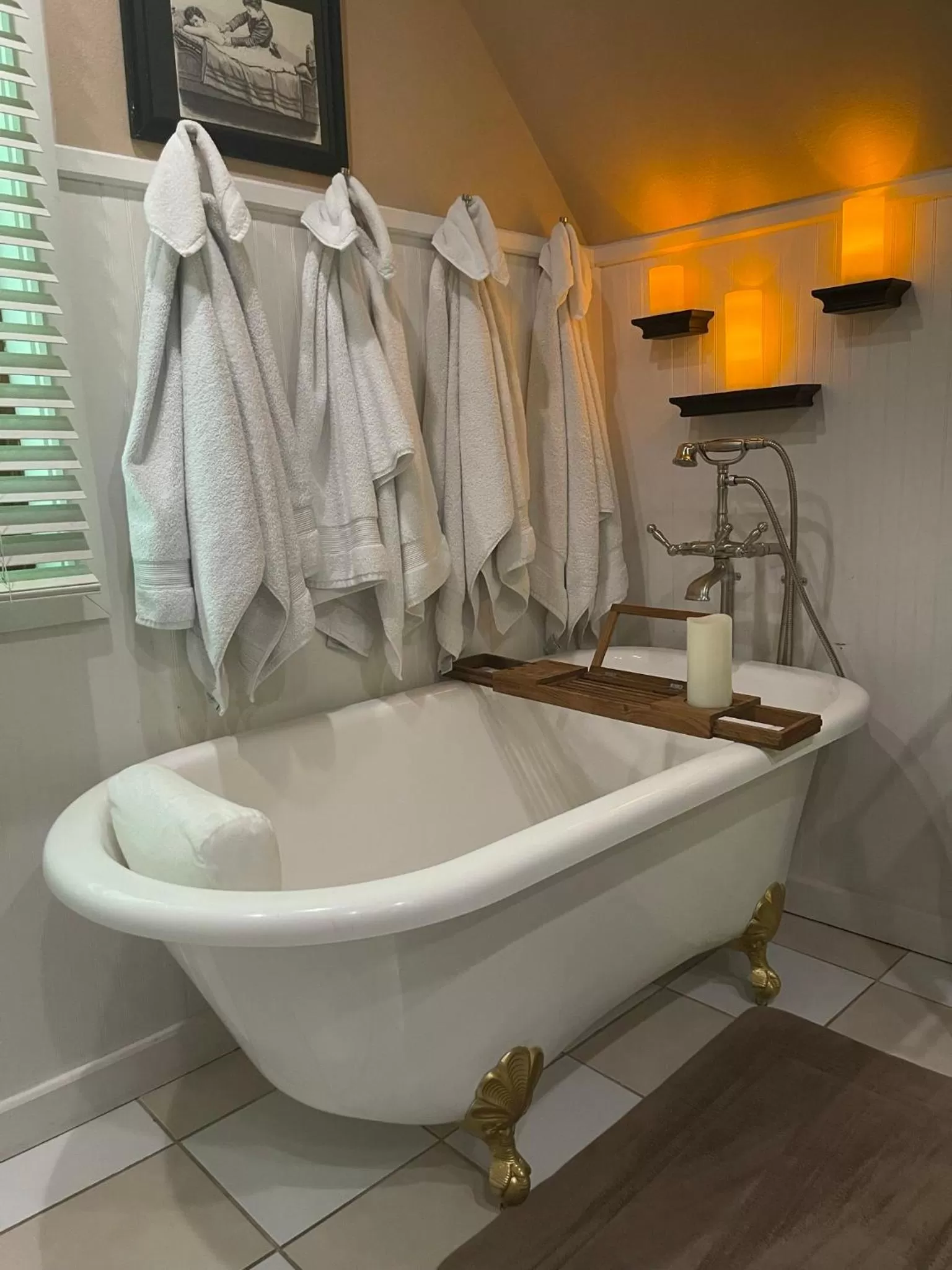 Bathroom in Downtown B&B with Jacuzzi