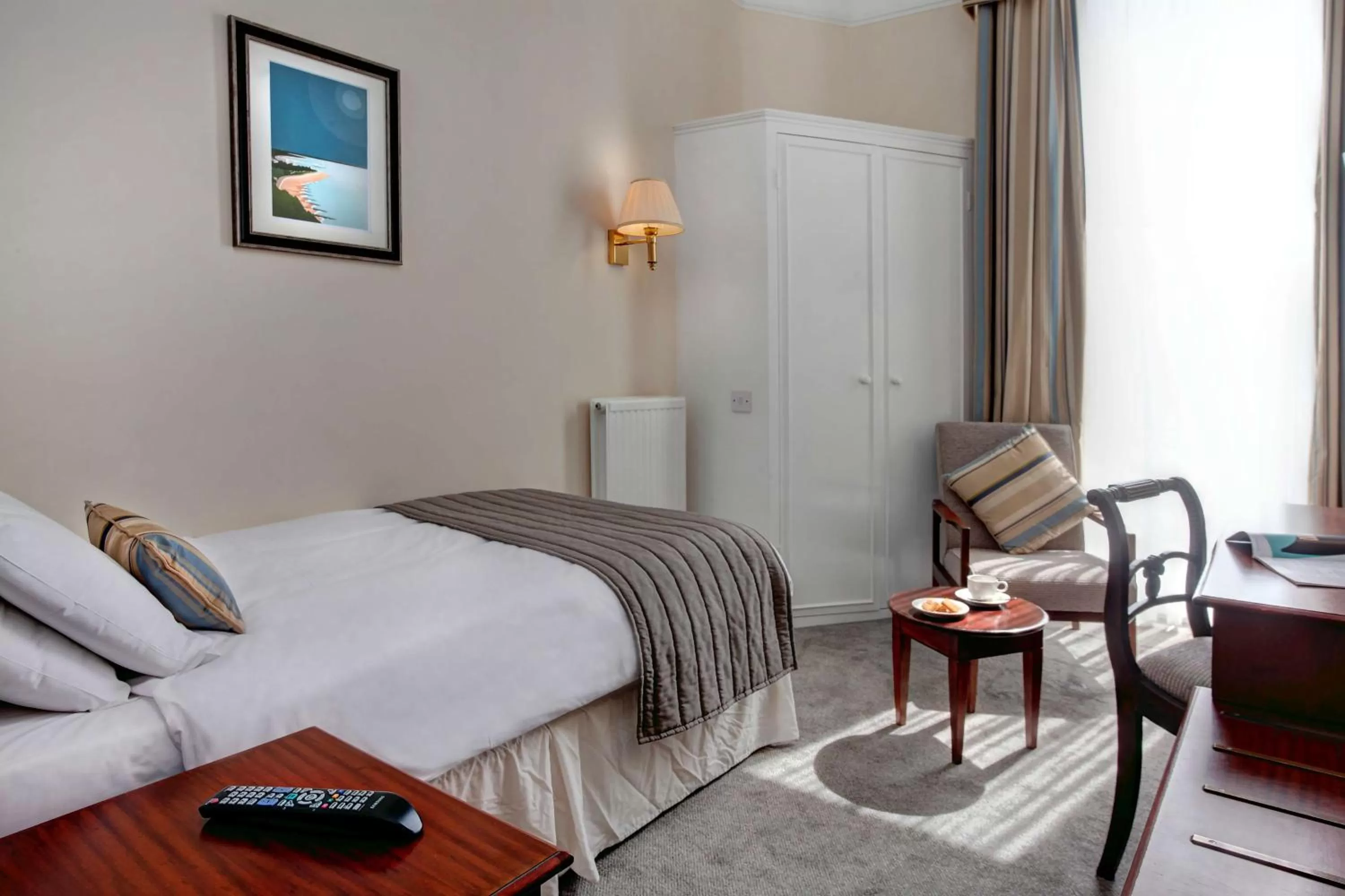 Bedroom, Bed in The Lansdowne, Eastbourne