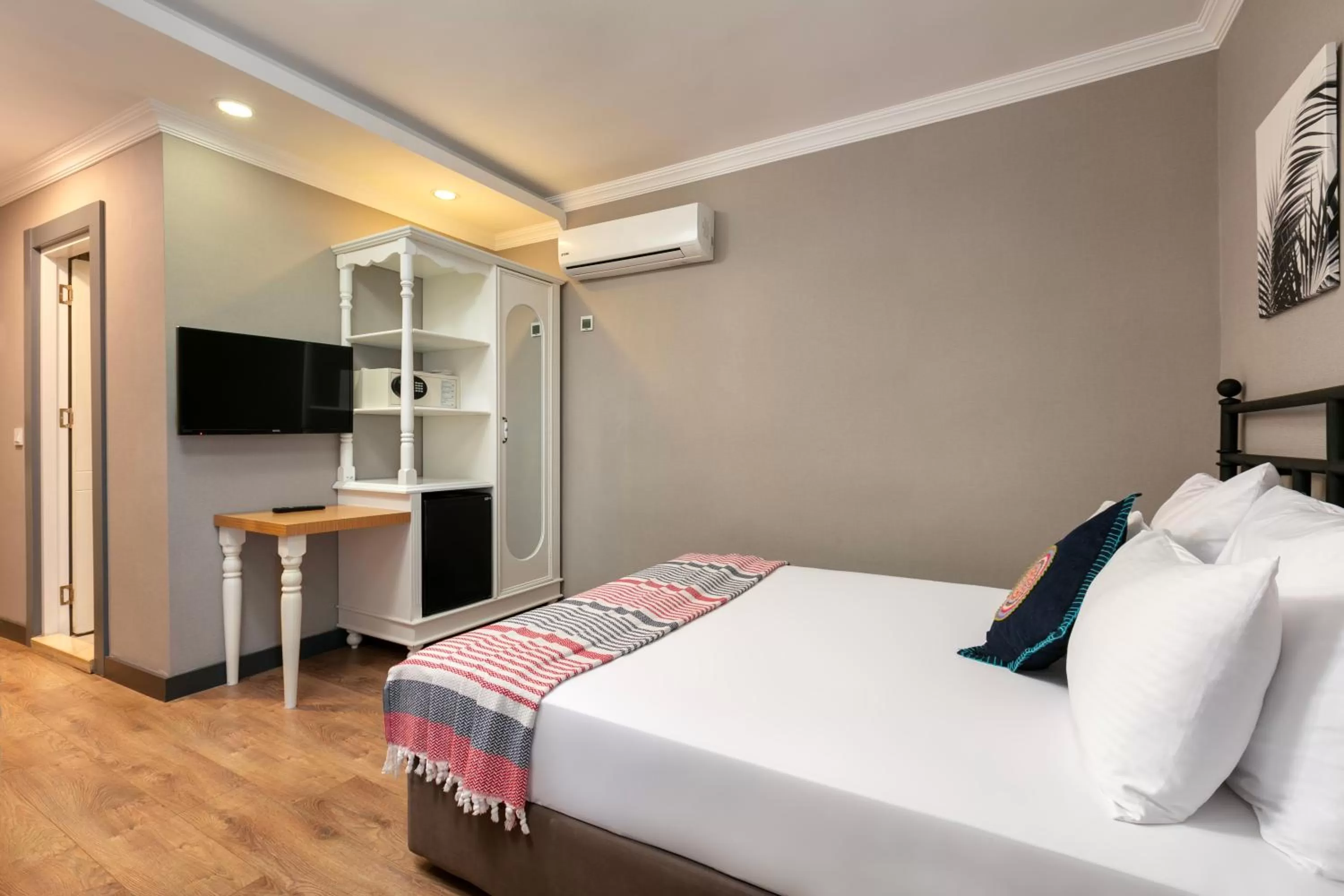 Bedroom, Bed in Azuu Boutique Hotel