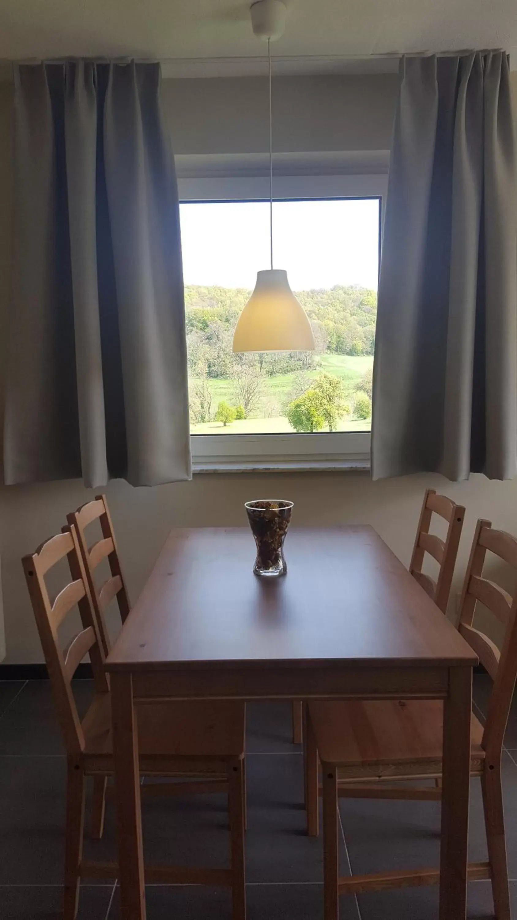 Quadruple Room with Garden View in 't Gulpdal Hotel Voeren-Teuven Quadruple Room with Garden View in 't Gulpdal Hotel Voeren-Teuven