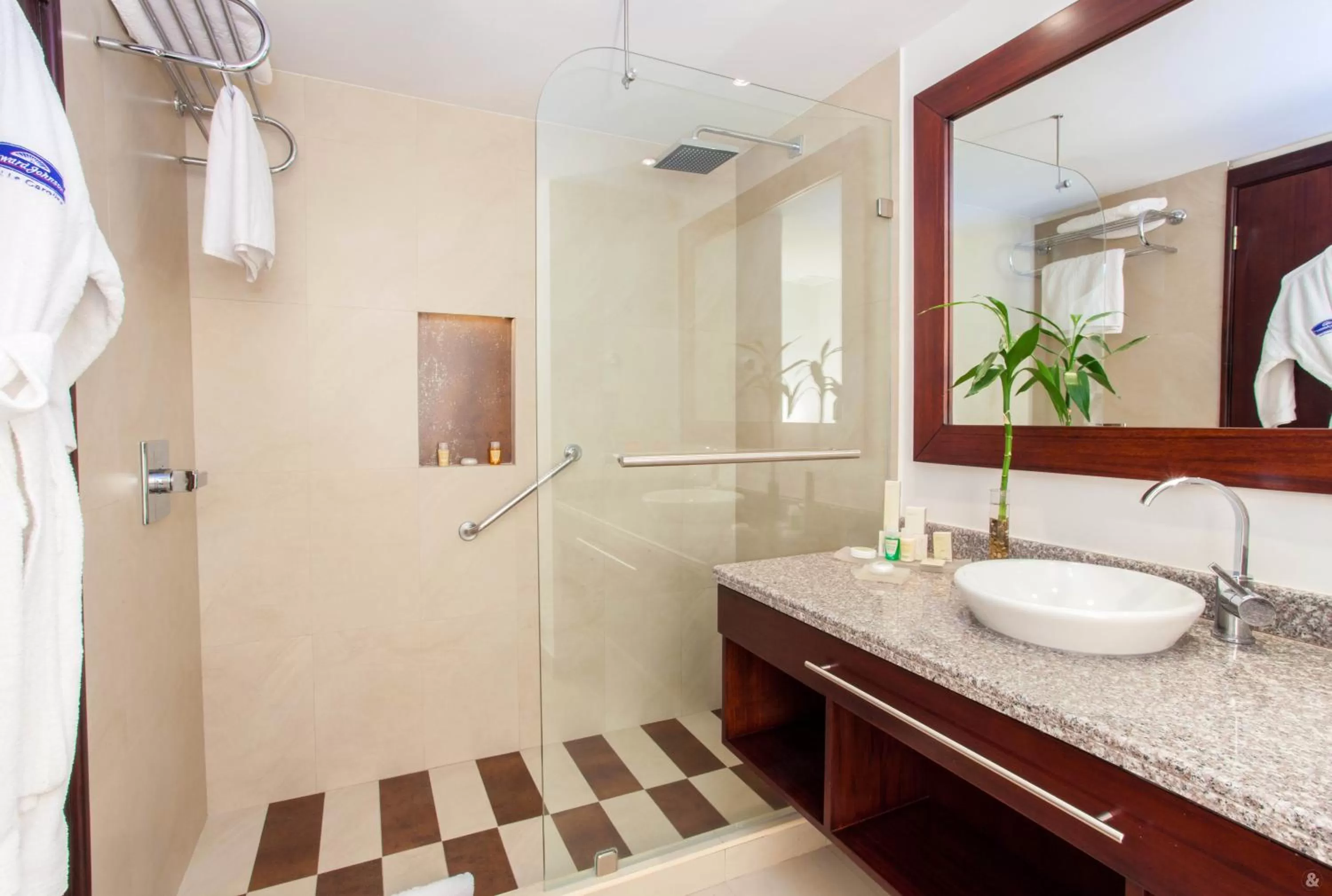 Bathroom in Wyndham Garden Quito