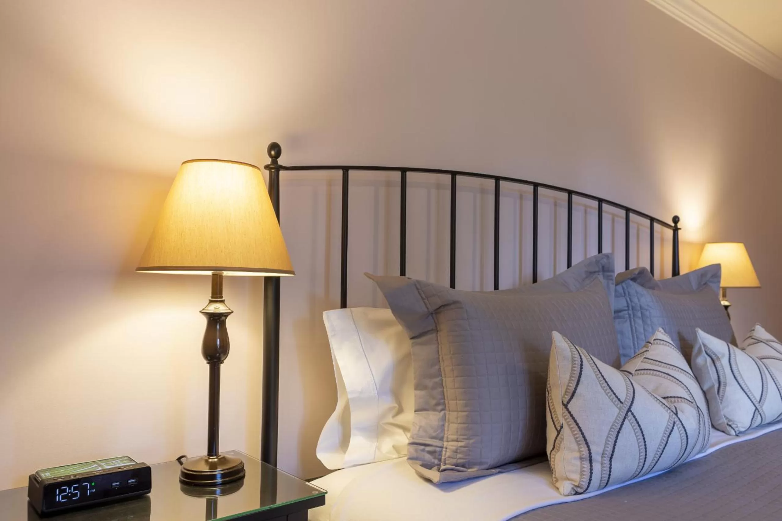 Bedroom, Bed in Les Dames du Lac