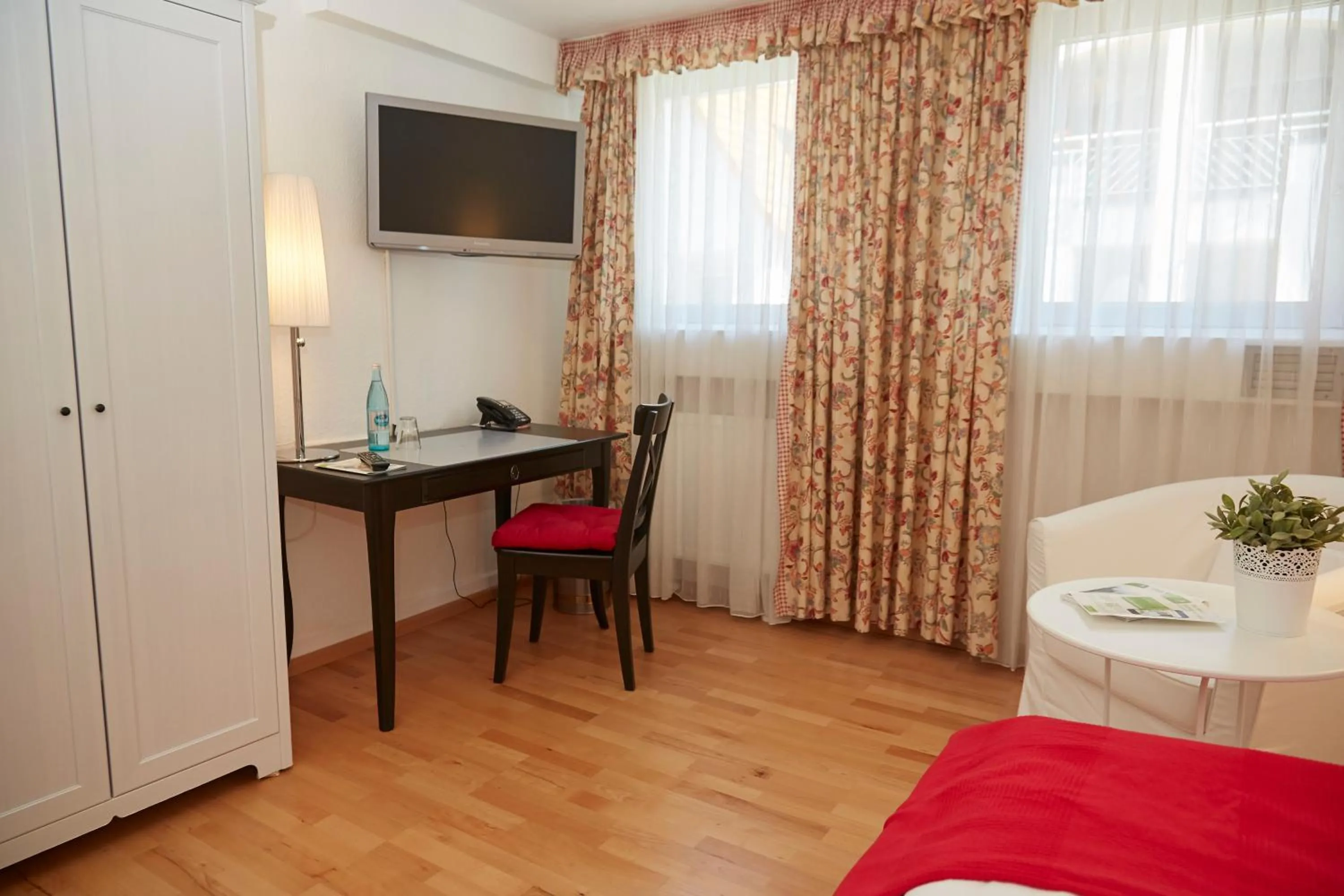 TV and multimedia, Bed in Flair Hotel Vier Jahreszeiten