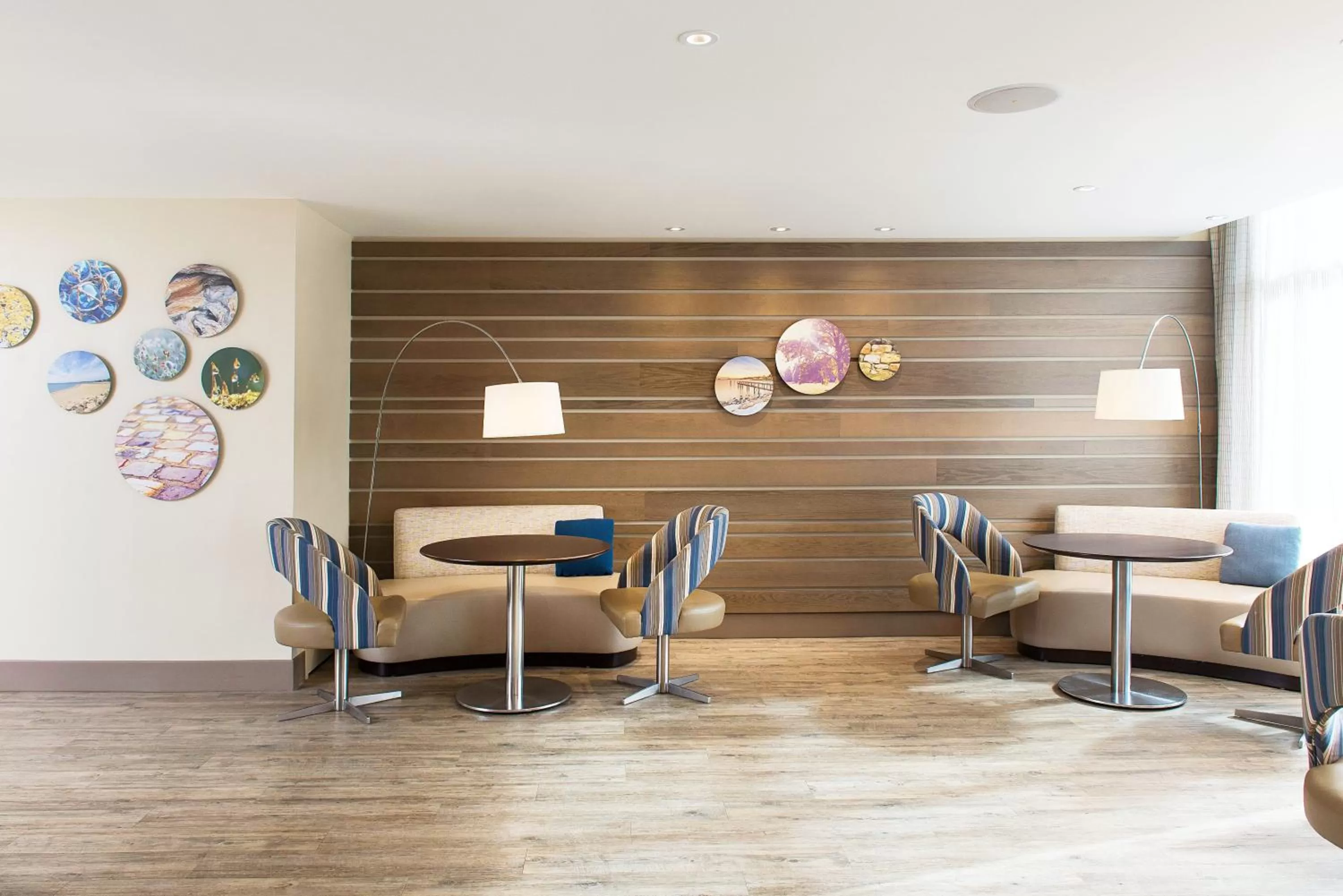 Lobby or reception in EVEN Hotel Norwalk by IHG