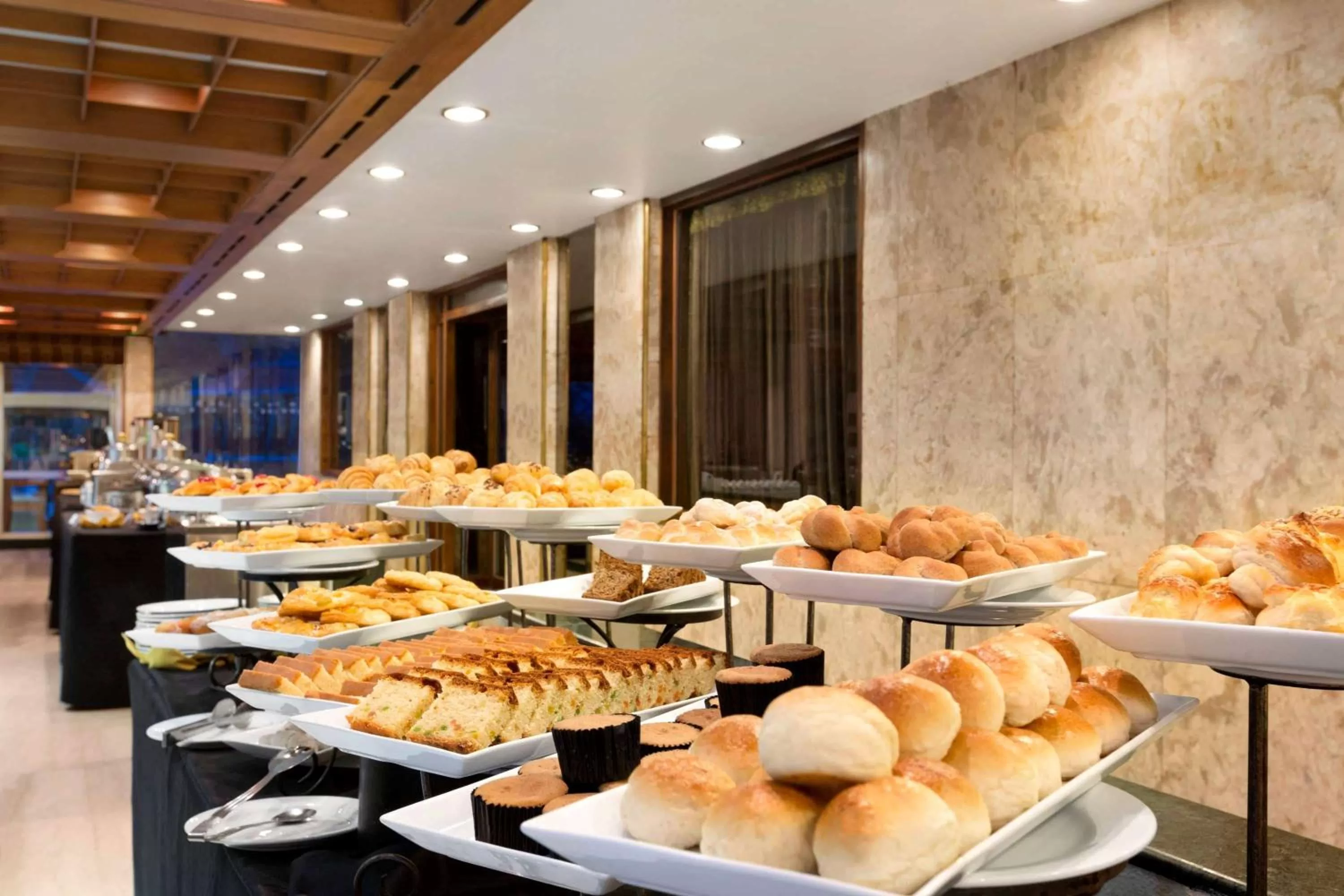 Lounge or bar in Ramada Colombo