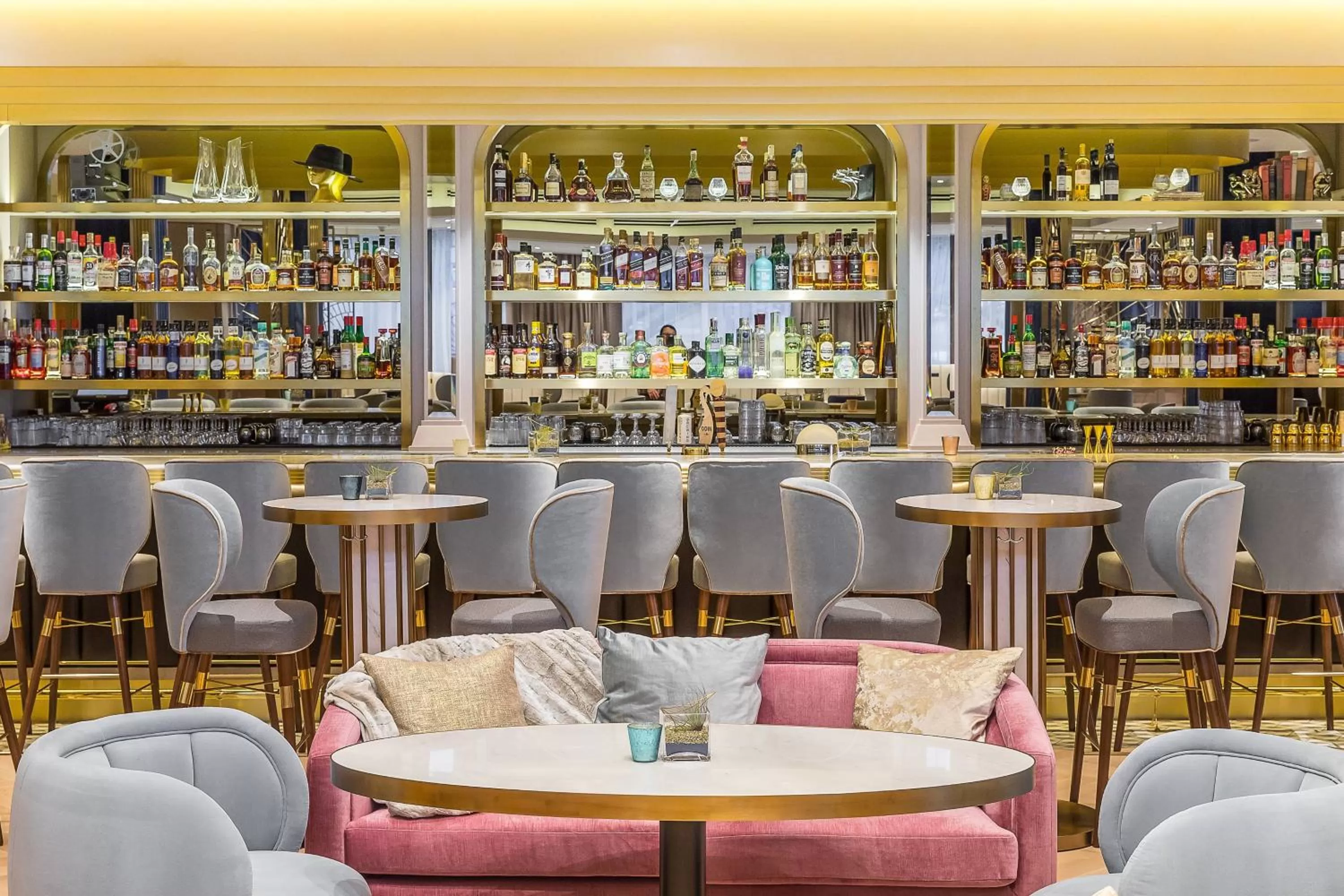 Lounge or bar in The Westin Bayshore, Vancouver