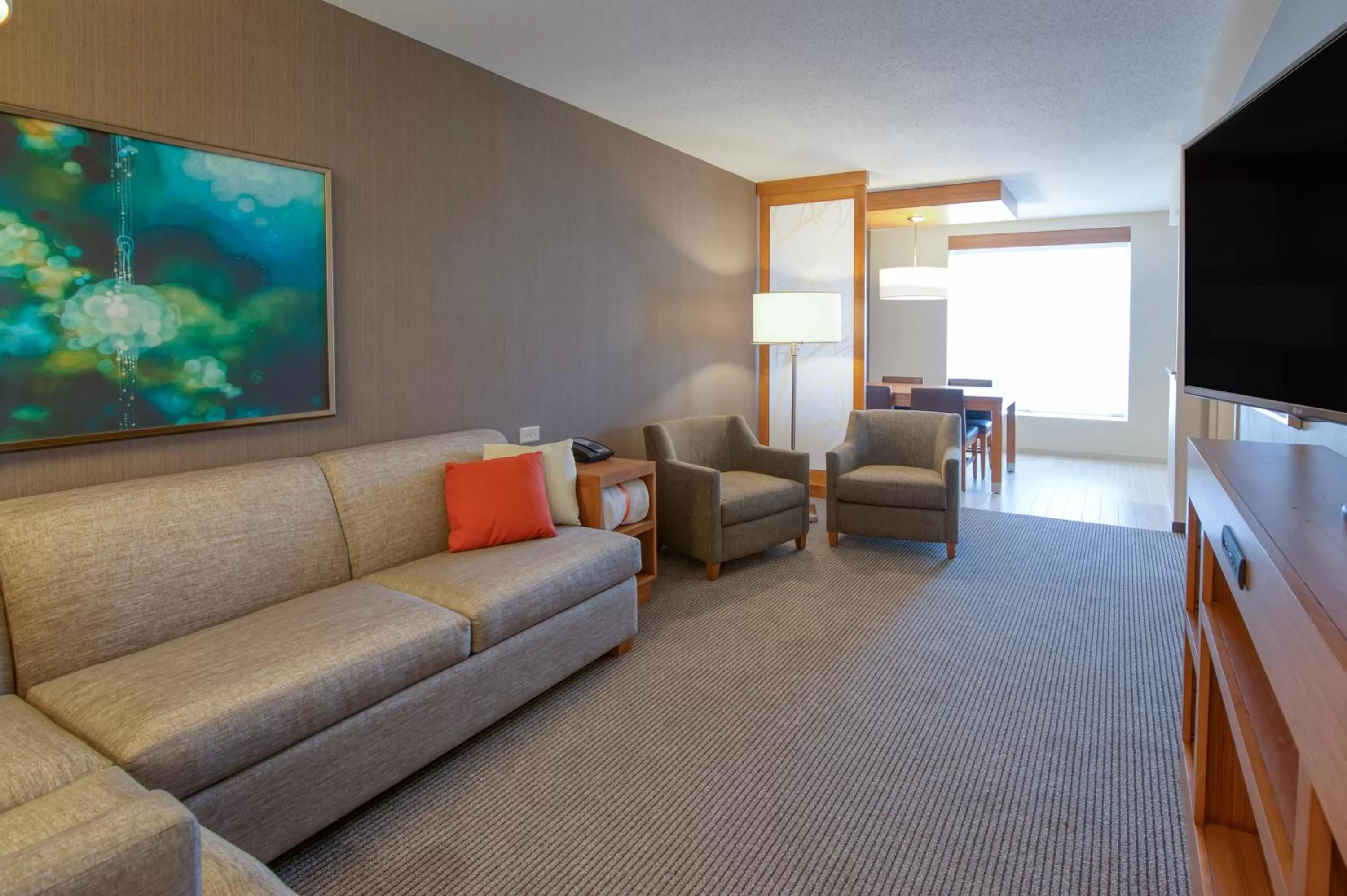 Living room in Hyatt Place Durham Southpoint