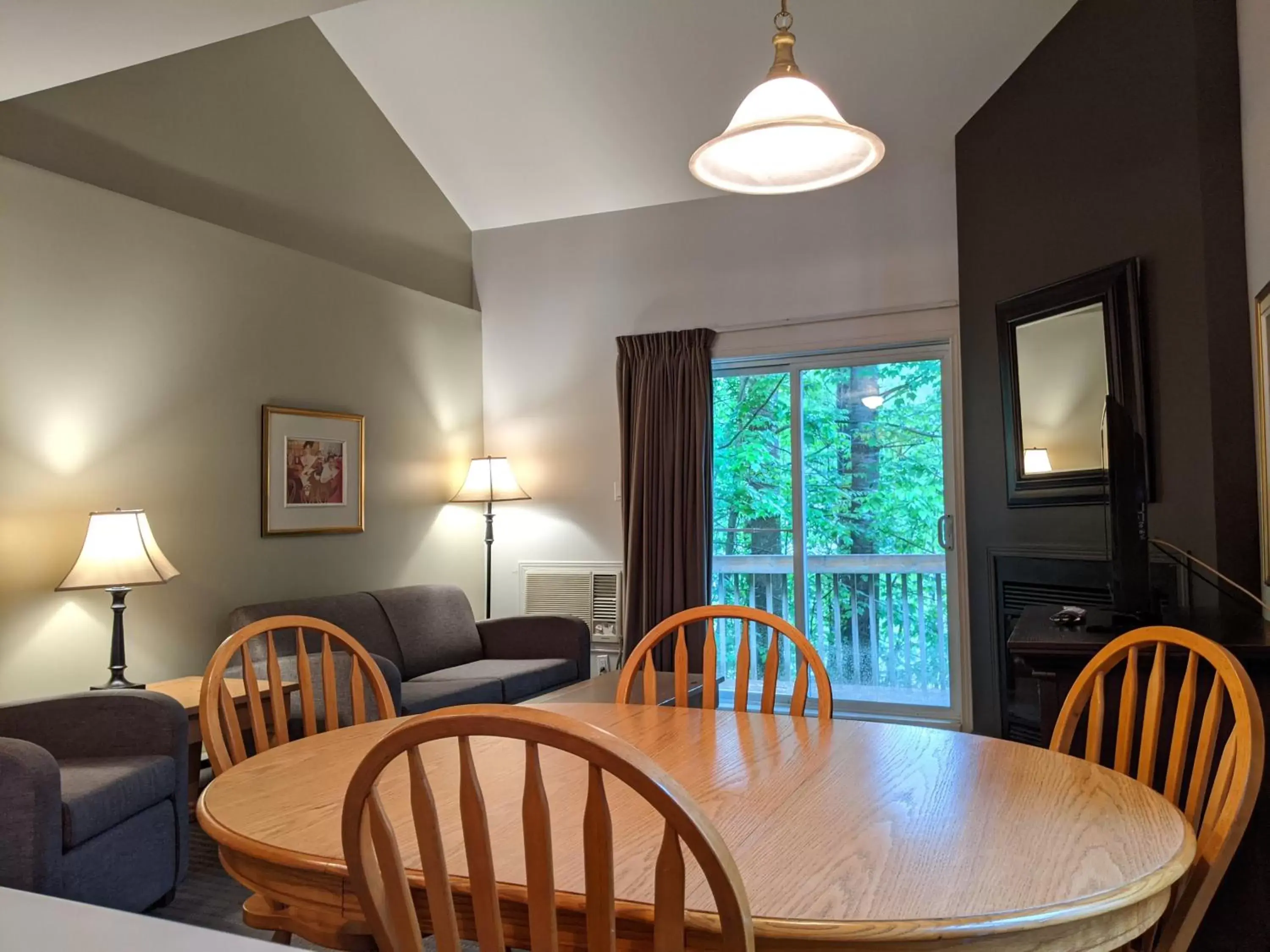 Executive Suite in Hôtel Chéribourg Executive Suite in Hôtel Chéribourg