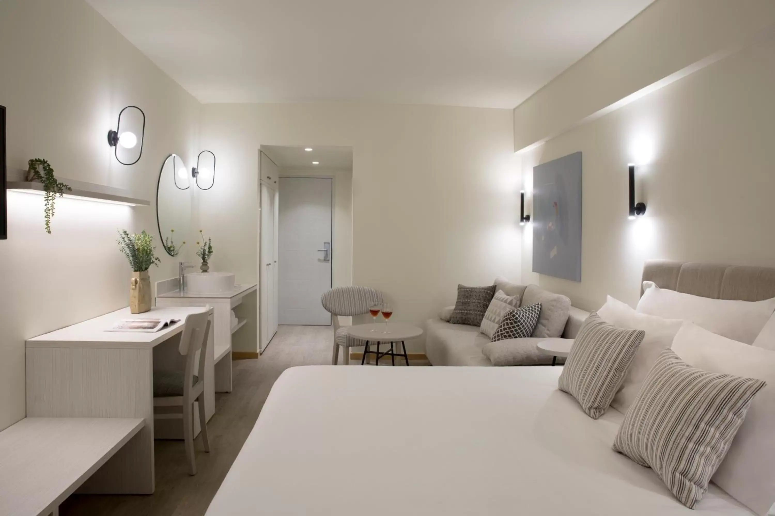 Junior Suite with Pool View in KoSea Boutique Hotel Junior Suite with Pool View in KoSea Boutique Hotel