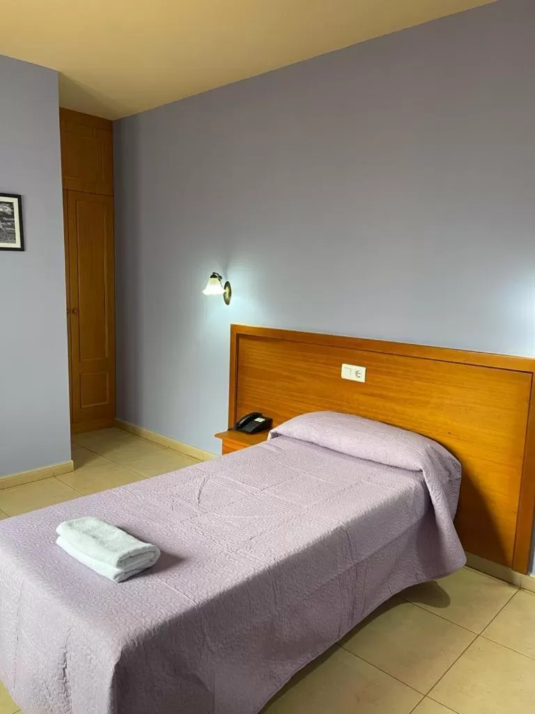 Bed in HOTEL Restaurante la barca