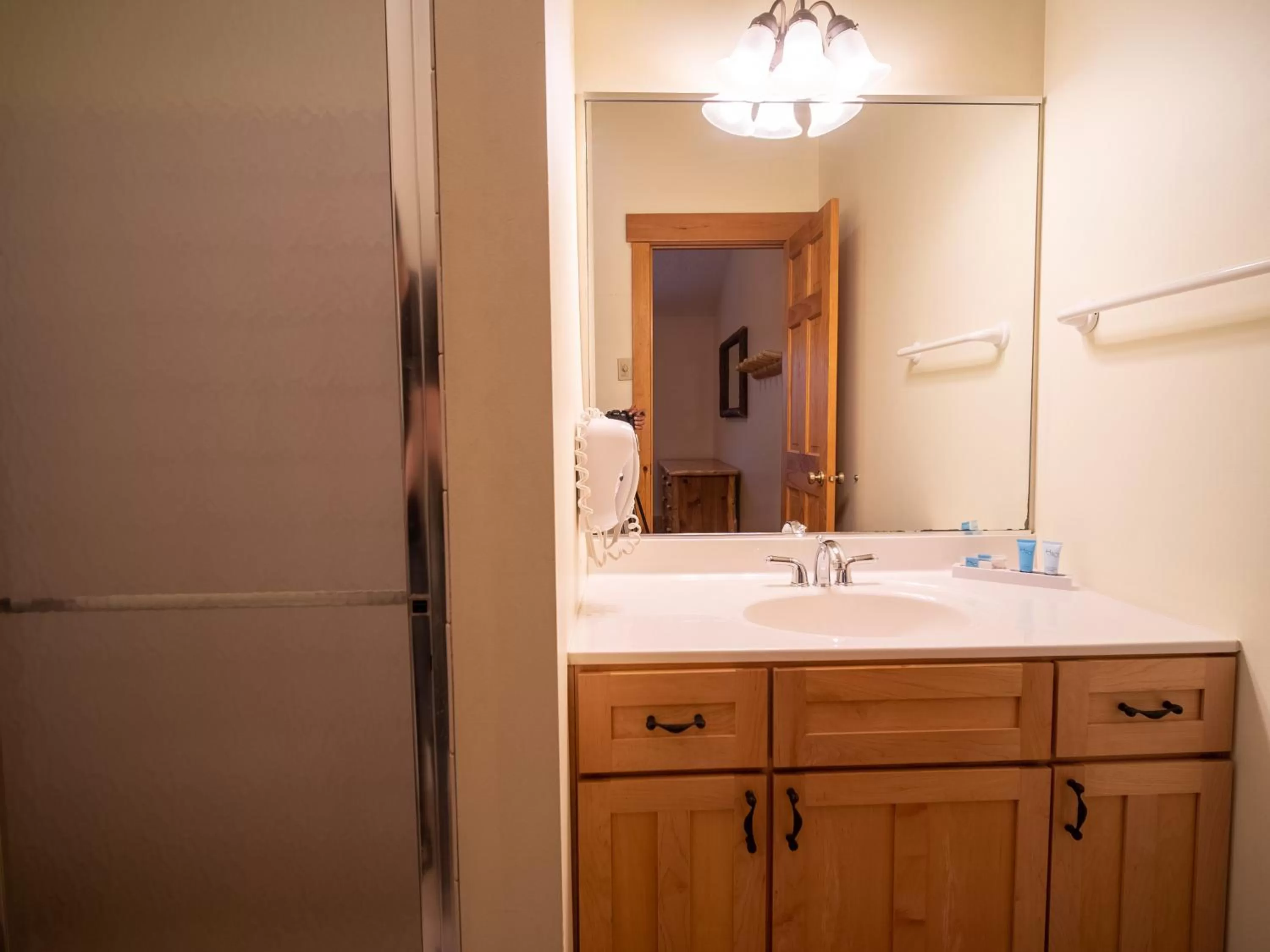 Bathroom in Caribou Highlands Lodge