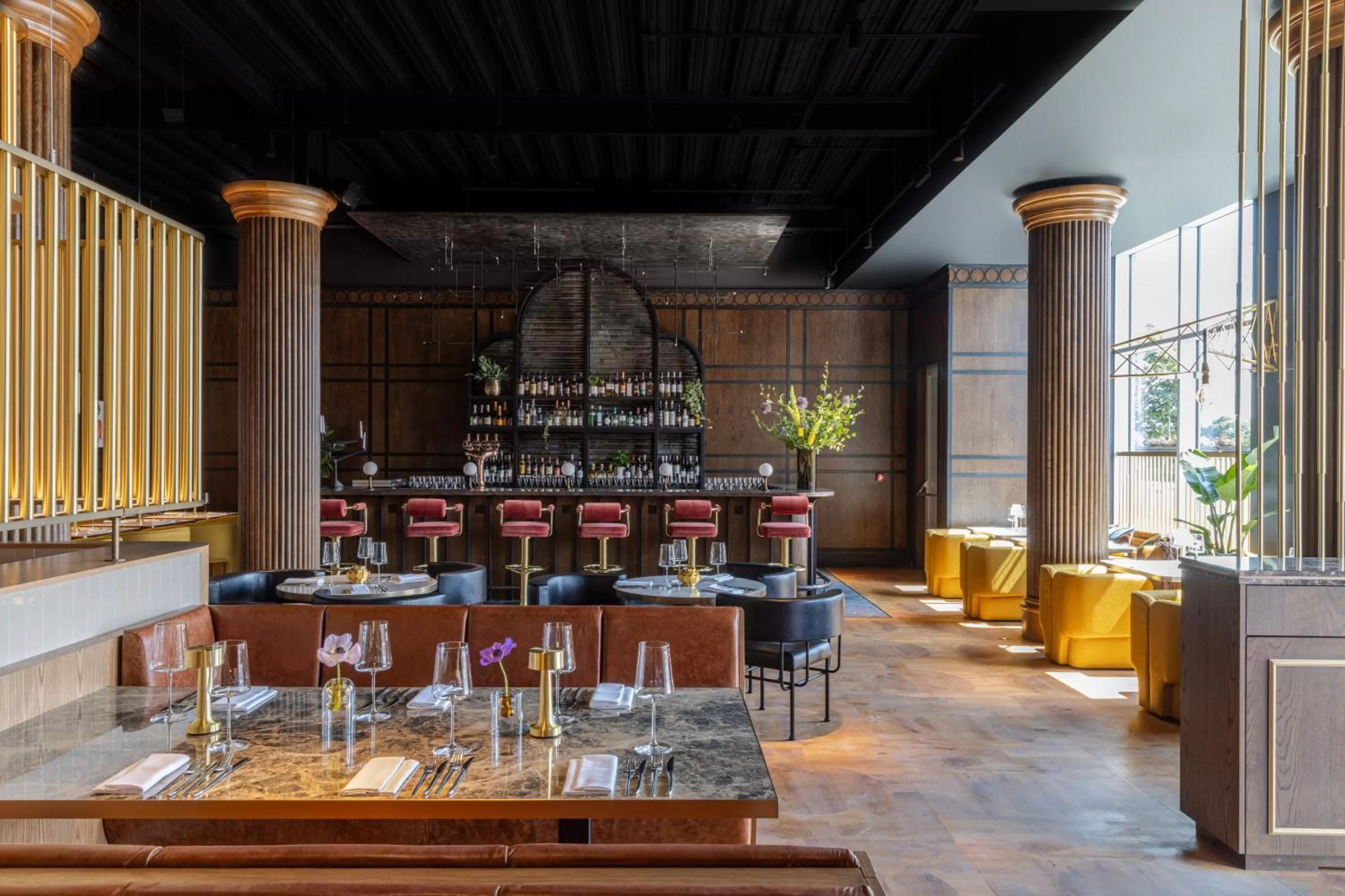 Restaurant/Places to Eat in Virgin Hotels Glasgow