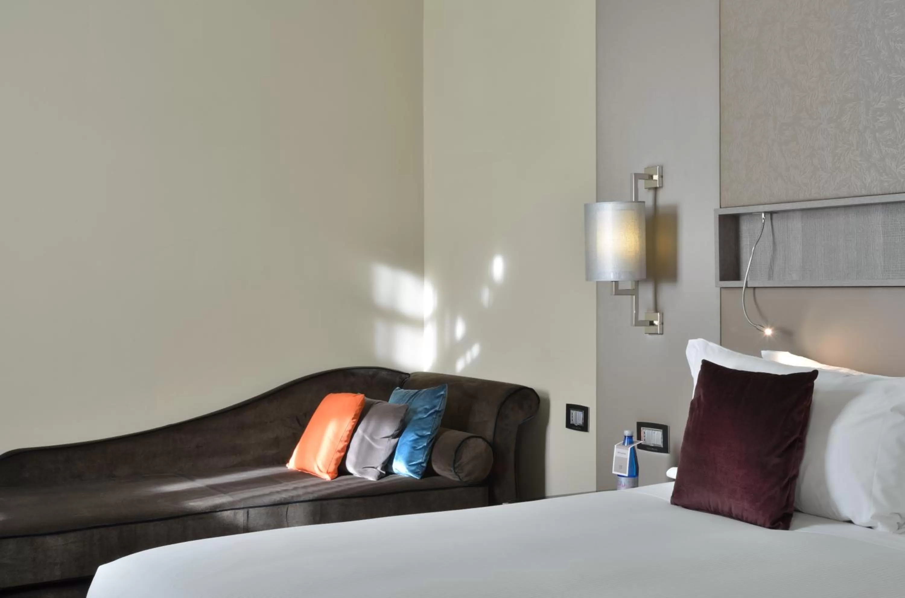 Bed in Rome Life Hotel