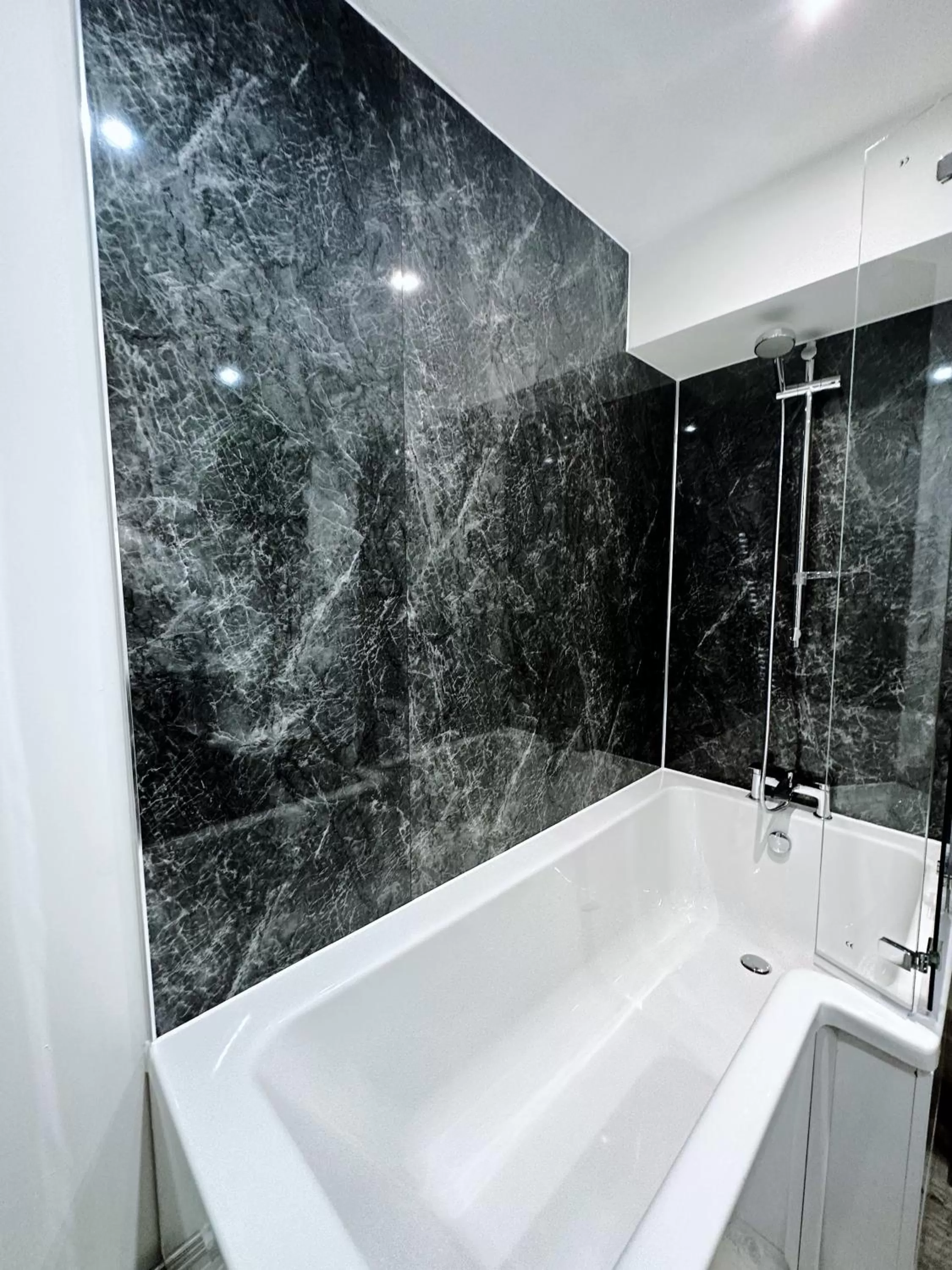 The Atlantis - Tower Apartments