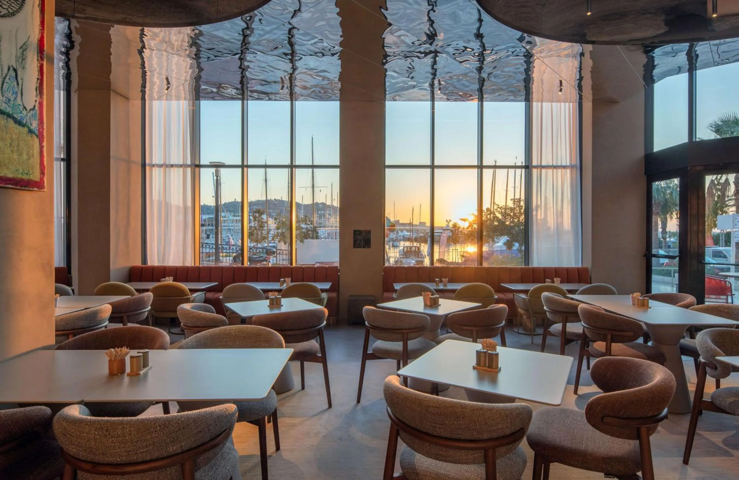 Restaurant/places to eat in Canopy by Hilton Cannes