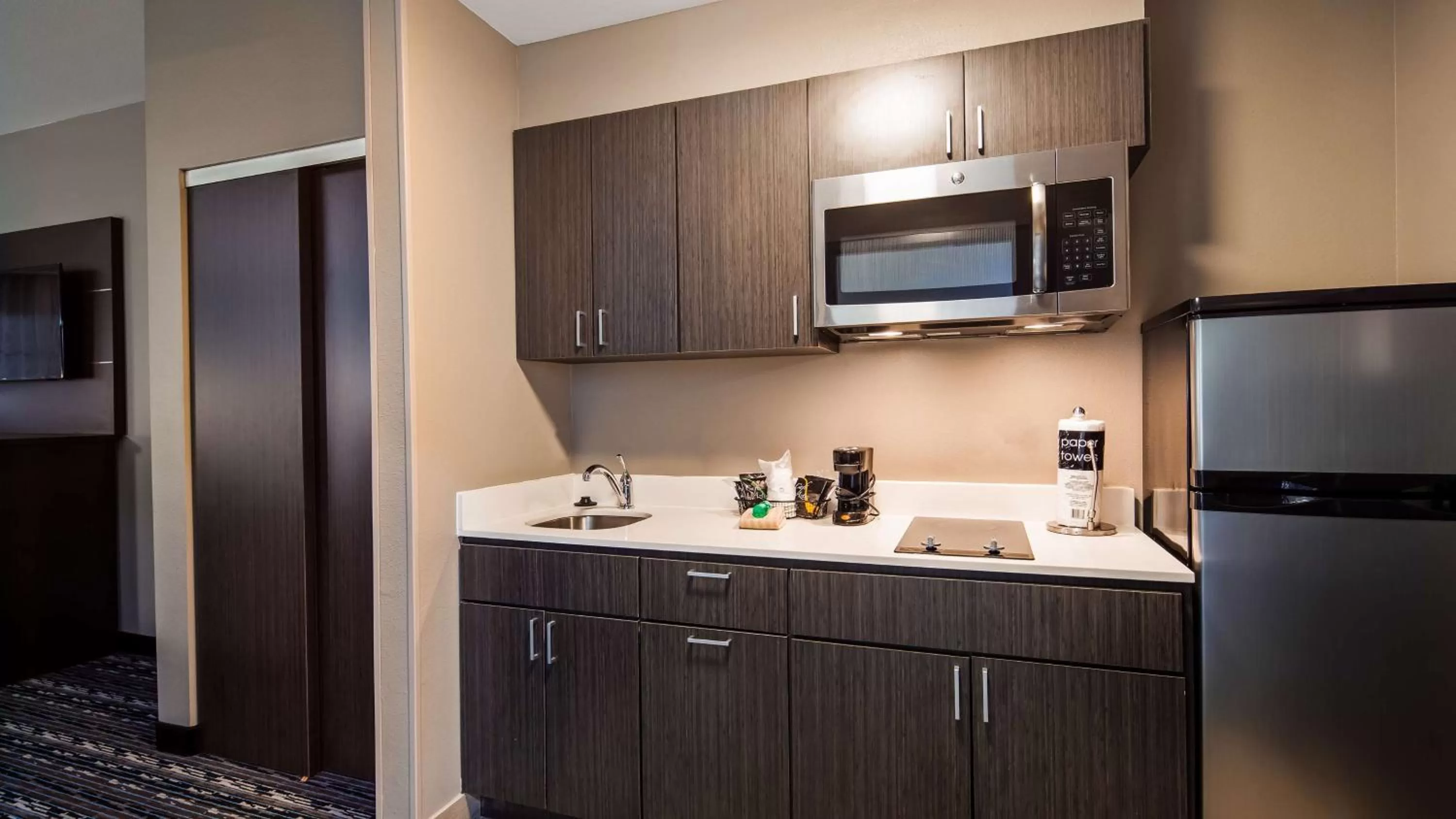 Other, Kitchen/Kitchenette in Best Western Plus Pasadena Inn & Suites