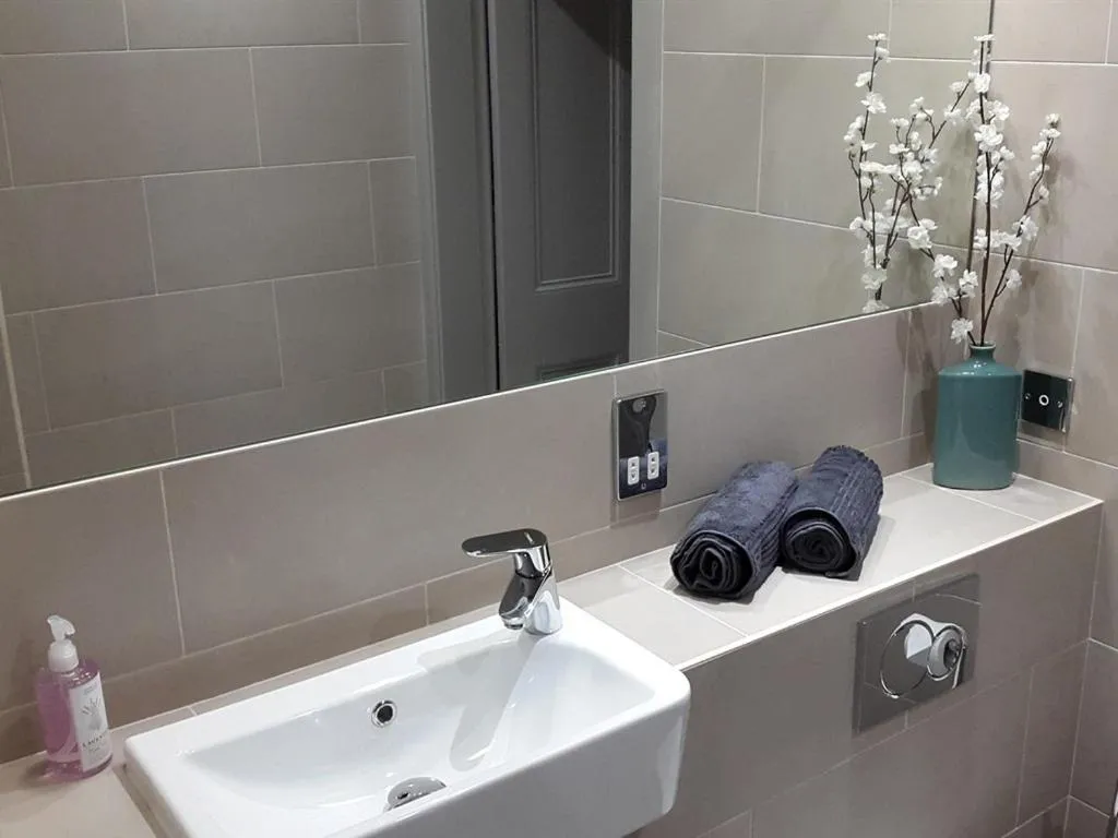 Bathroom in Edinburgh Nine