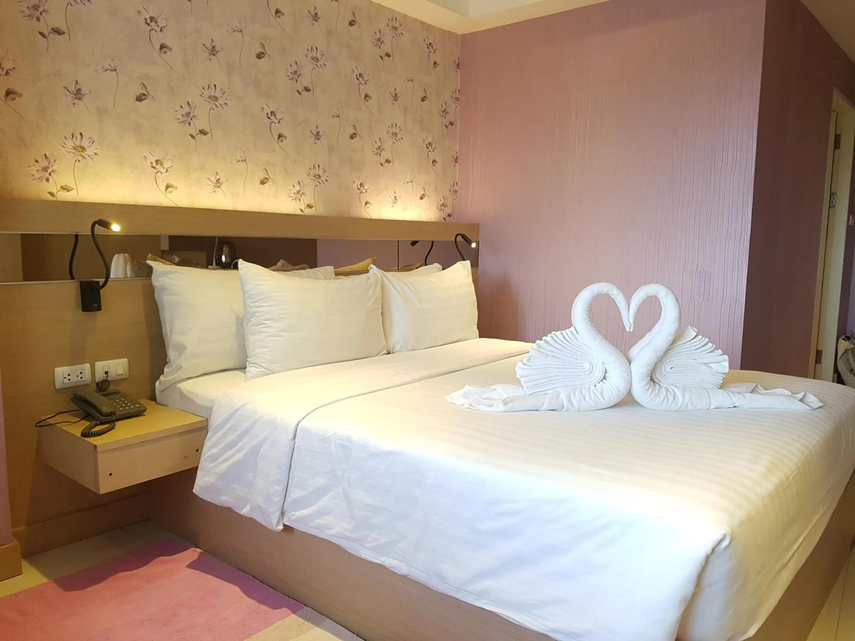 Bed in Kavin Buri Green Hotel