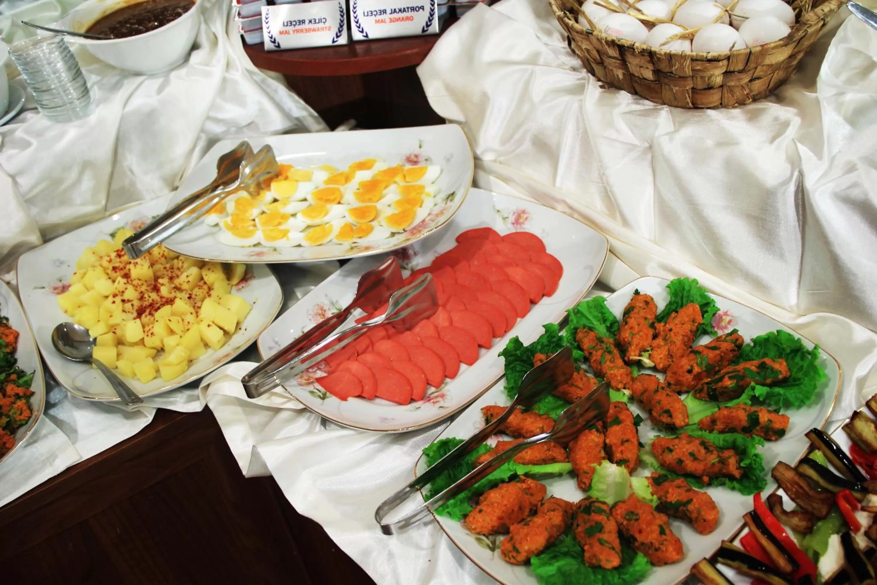 Meals in Kervansaray Canakkale Hotel - Special Category