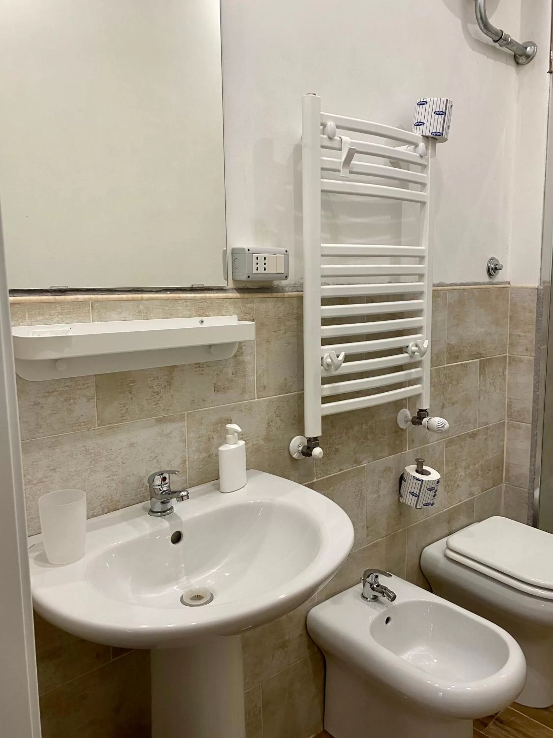 Toilet in Hotel Big Bang