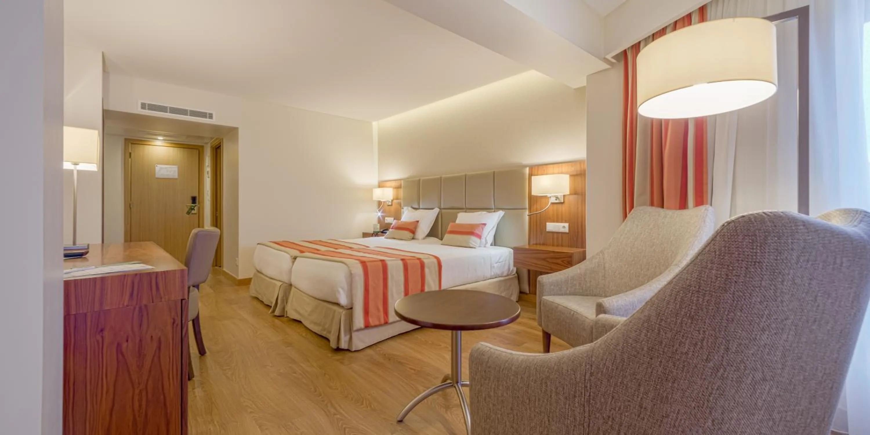 Bed in Hotel Cinquentenario & Conference Center