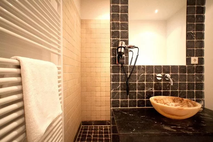 Bathroom in Hotel Aleksandra