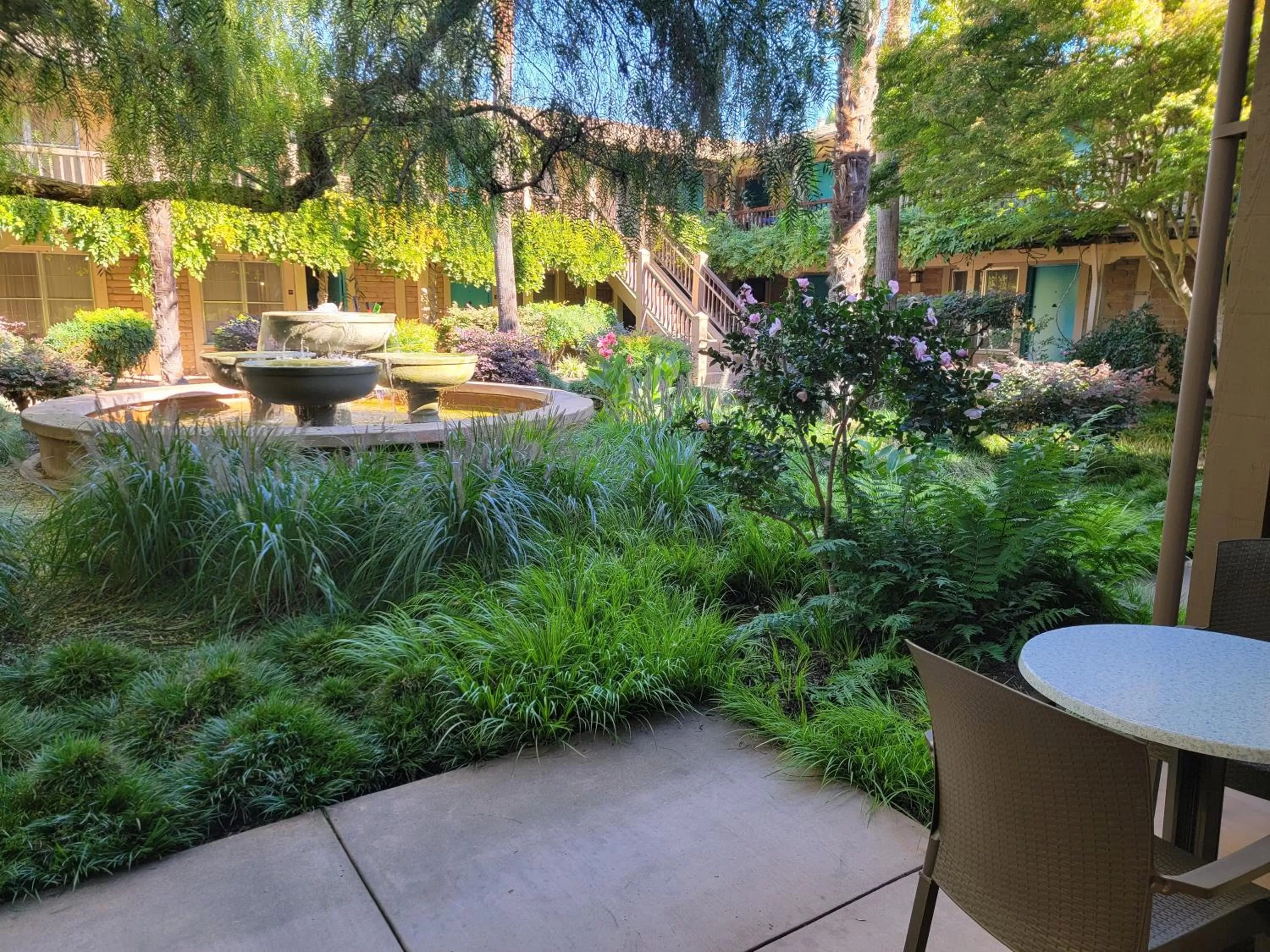 Balcony/Terrace in El Pueblo Inn