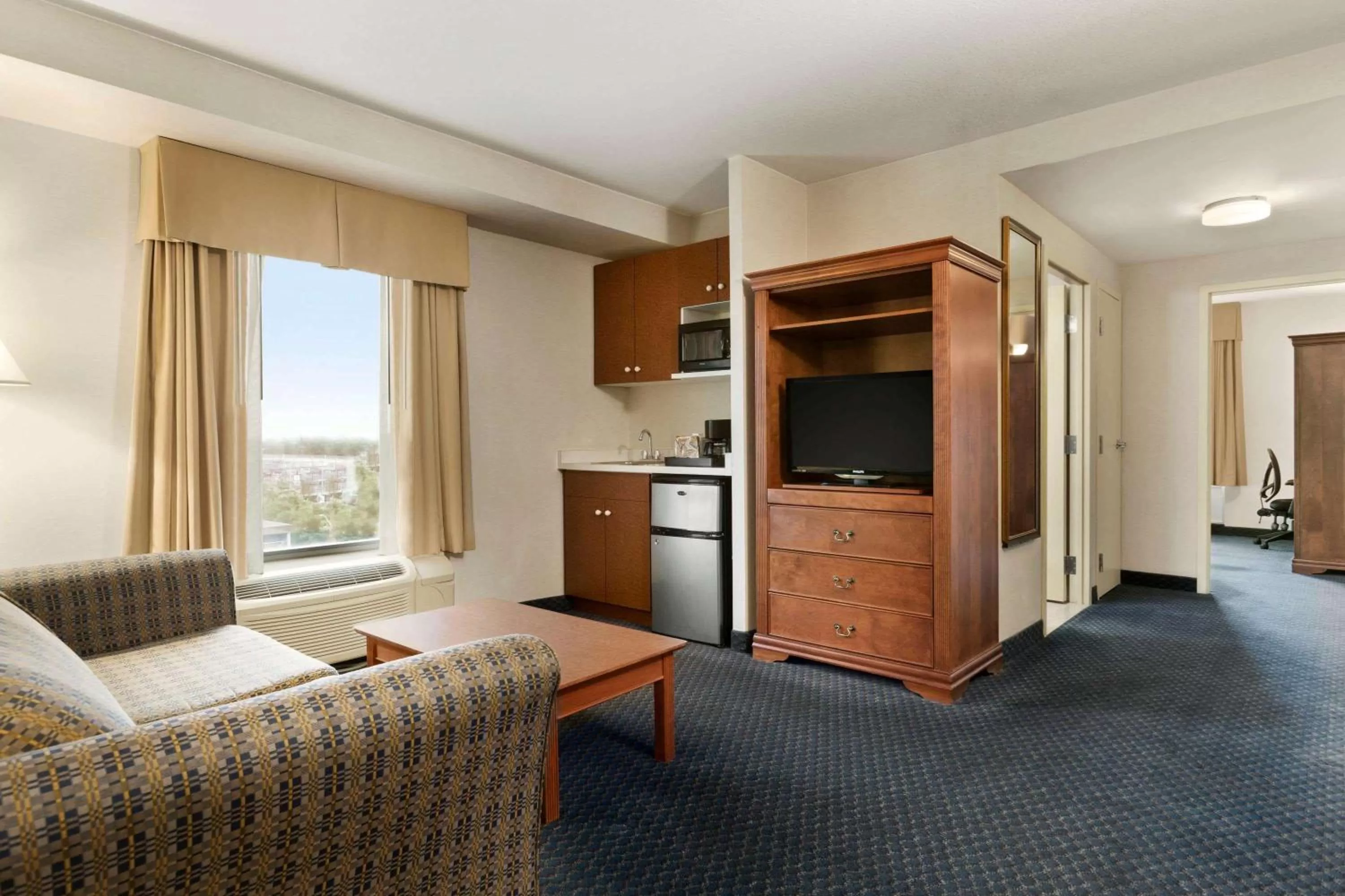 Photo of the whole room in Days Inn by Wyndham Niagara Falls Centre St By the Falls