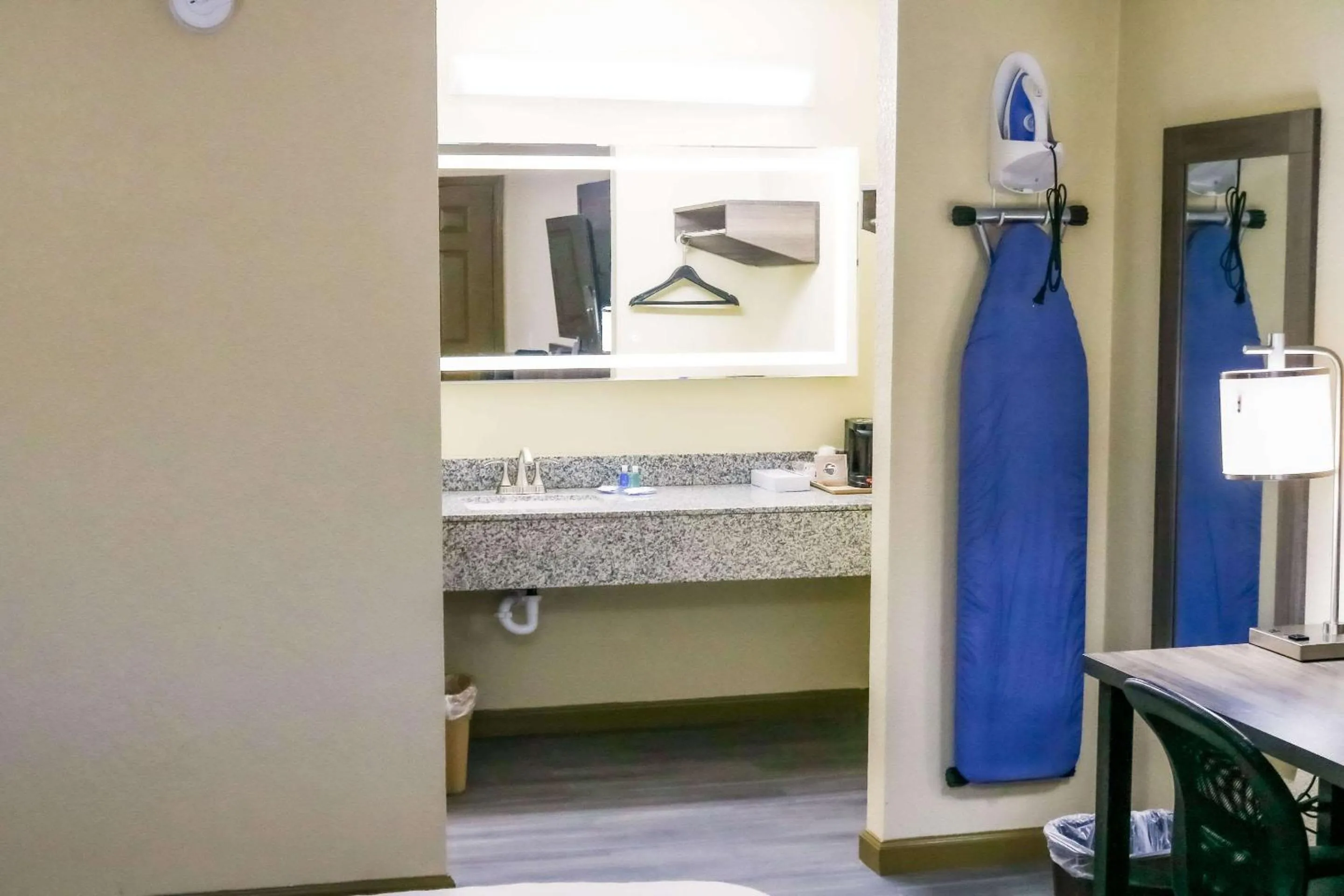 Bathroom in Rodeway Inn Phenix City - Columbus