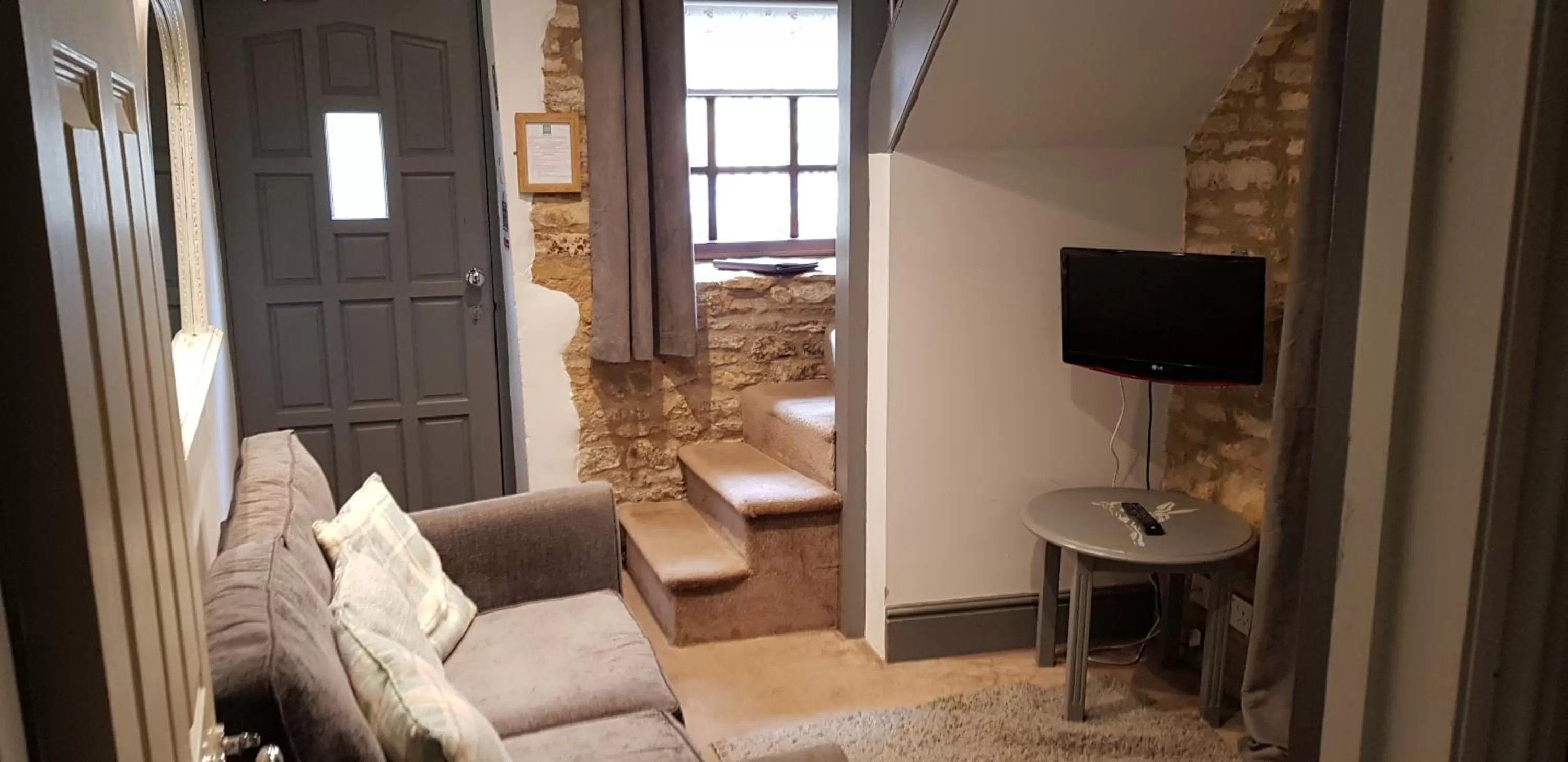 Bedroom, Seating Area in The Kings Arms Hotel