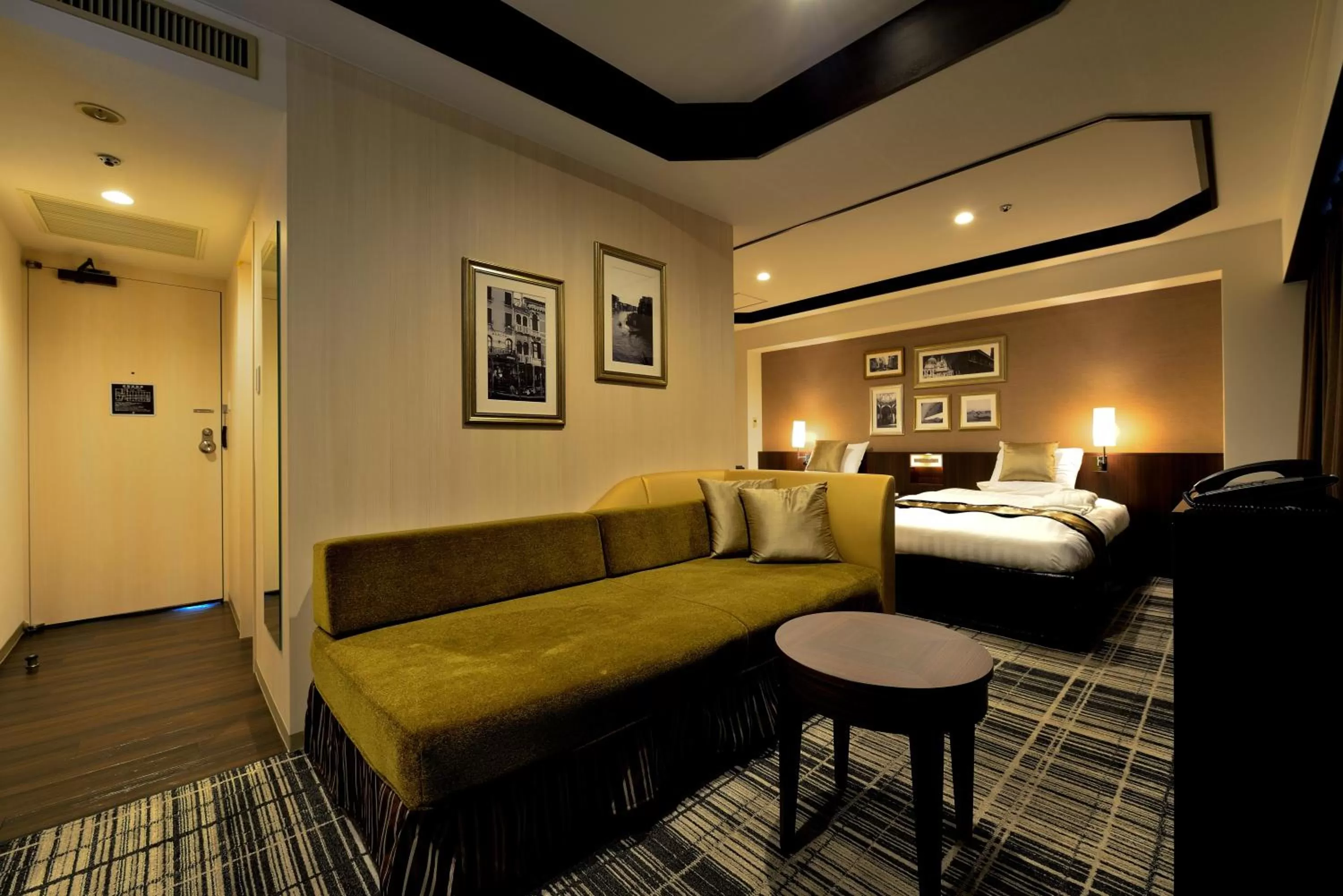 Bedroom, Bed in The Italia Ken