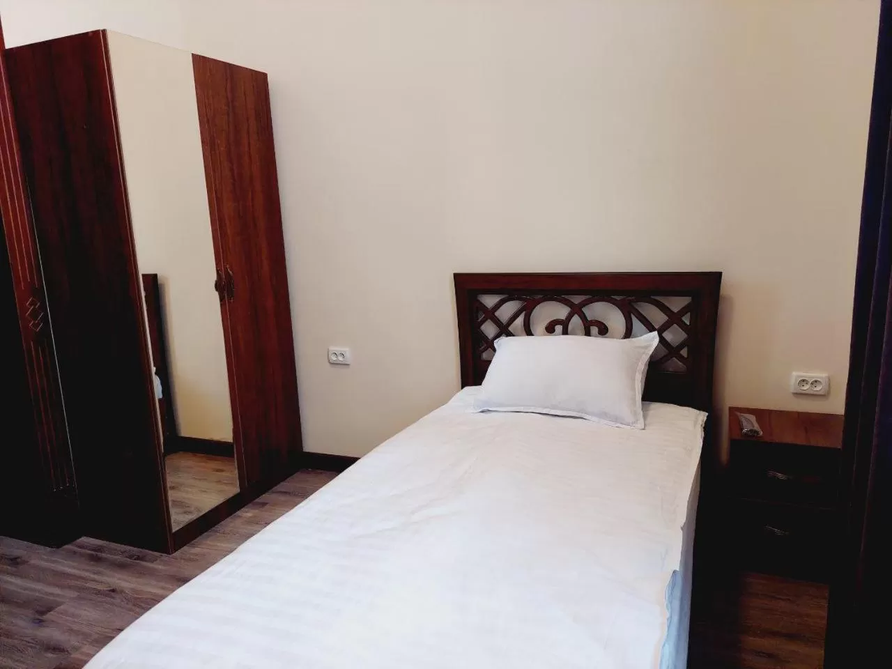 Bed in Samarabonu Hotel