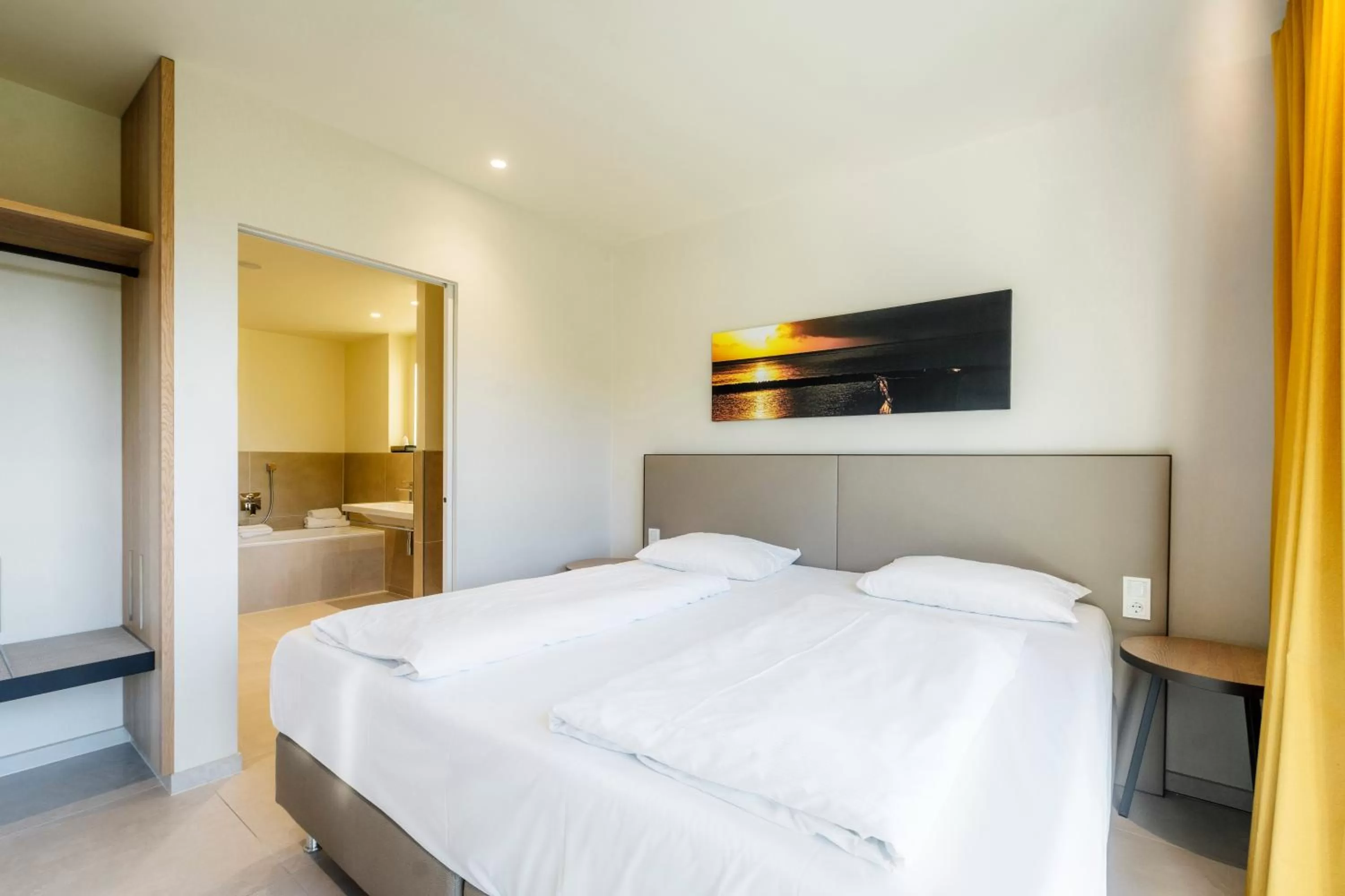 Photo of the whole room, Bed in i - PARK Hotel Reichenberg