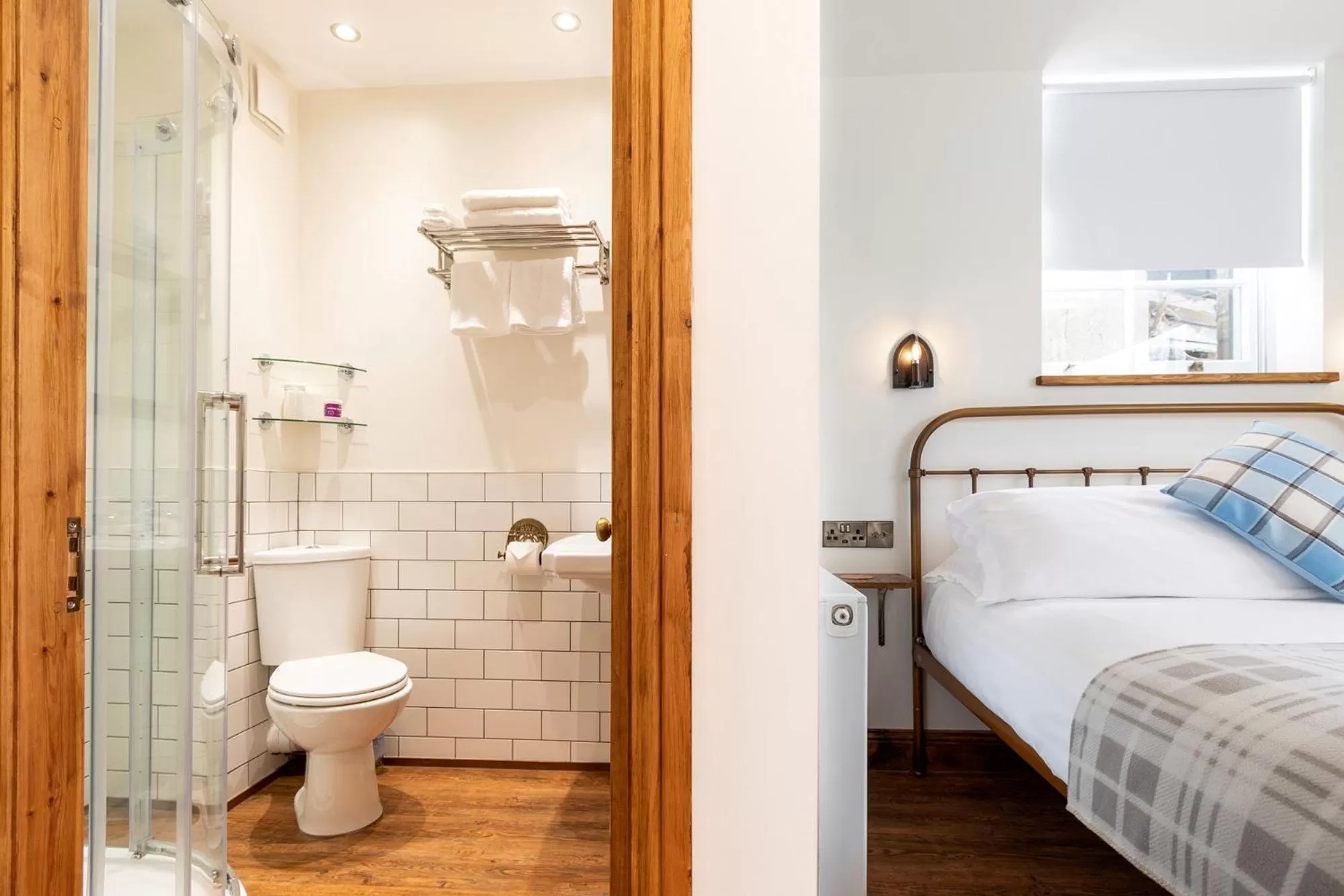 Shower, Bed in Gwynfryn