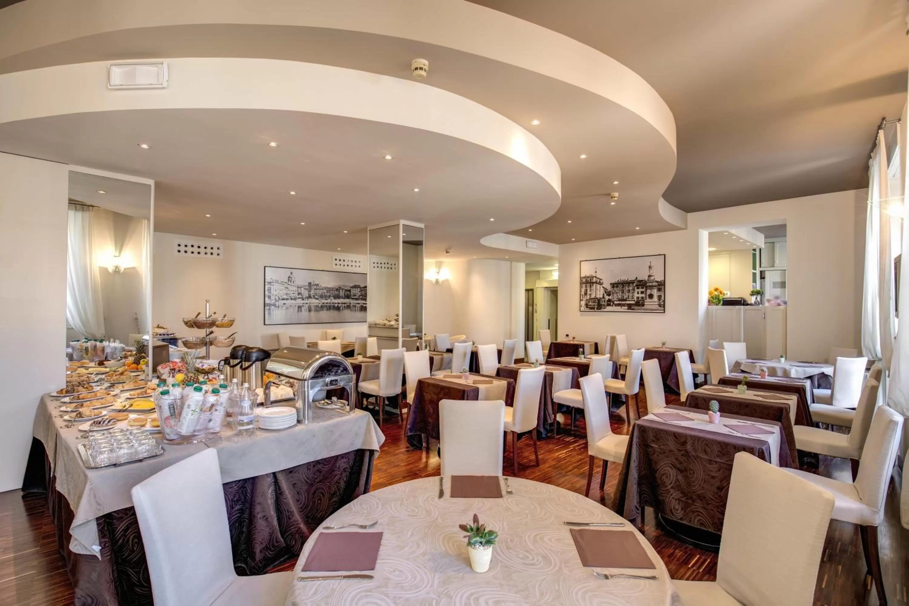 Restaurant/places to eat in Albergo Firenze