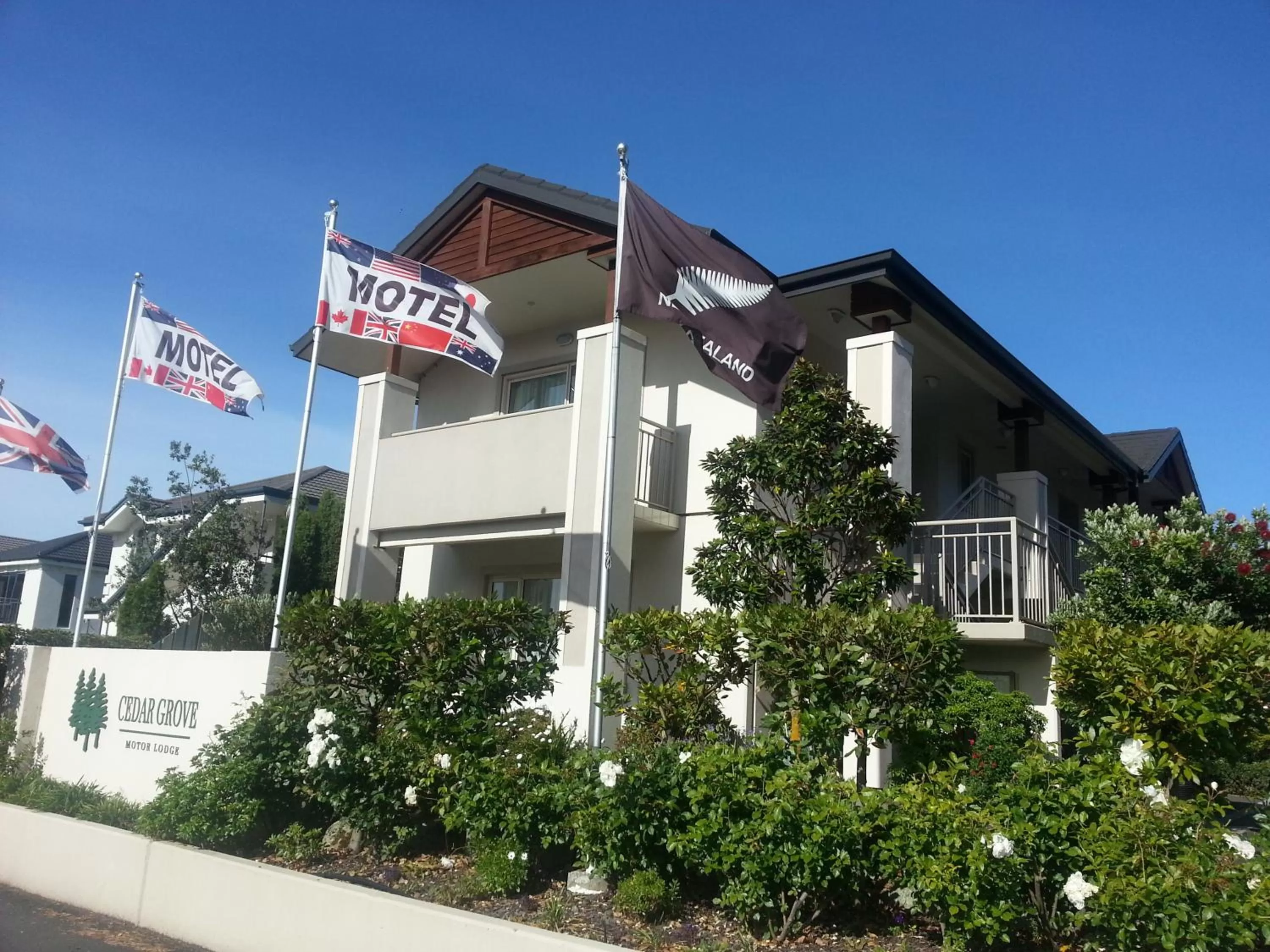 Garden in Cedar Grove Motor Lodge