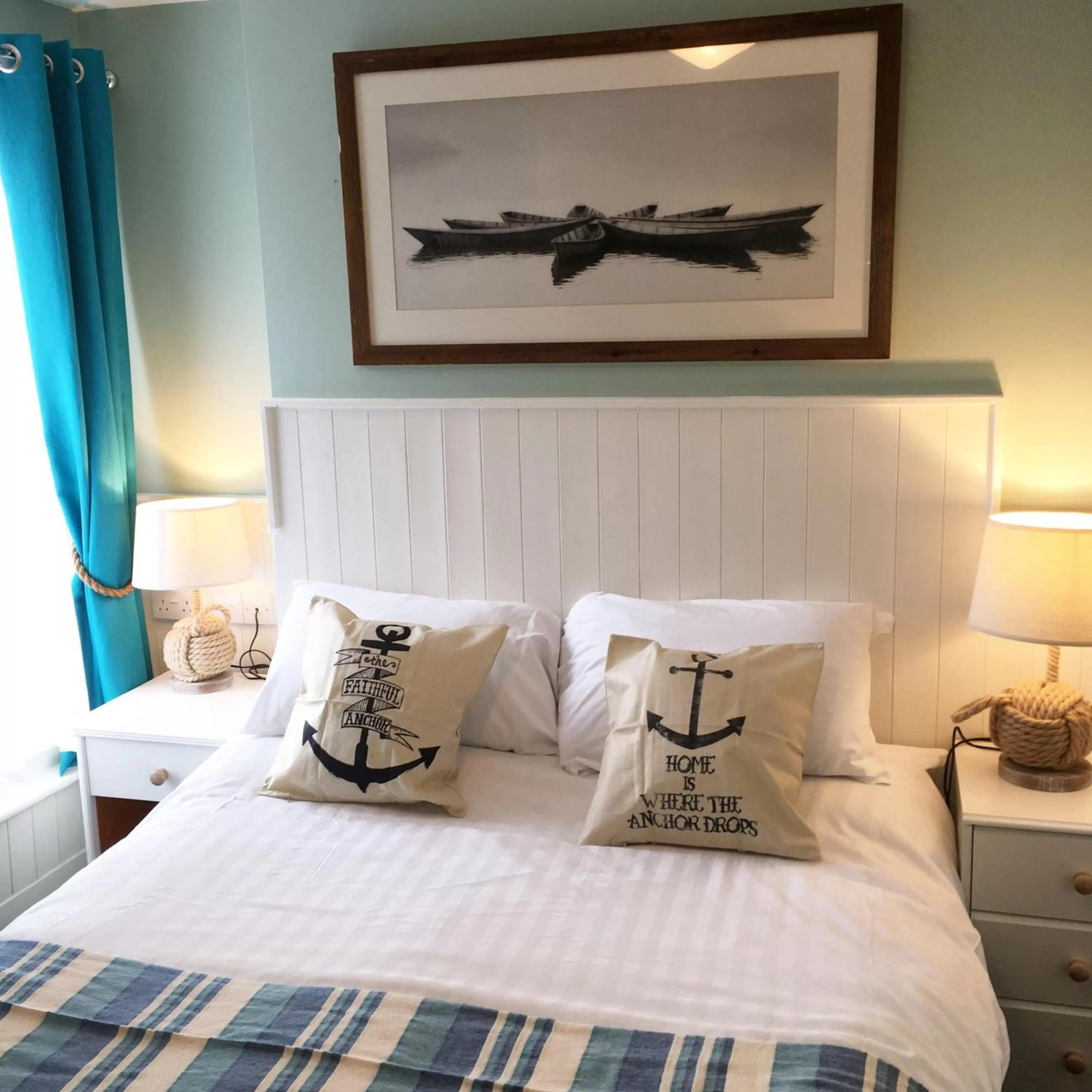 Bed in The Clarendon Hotel