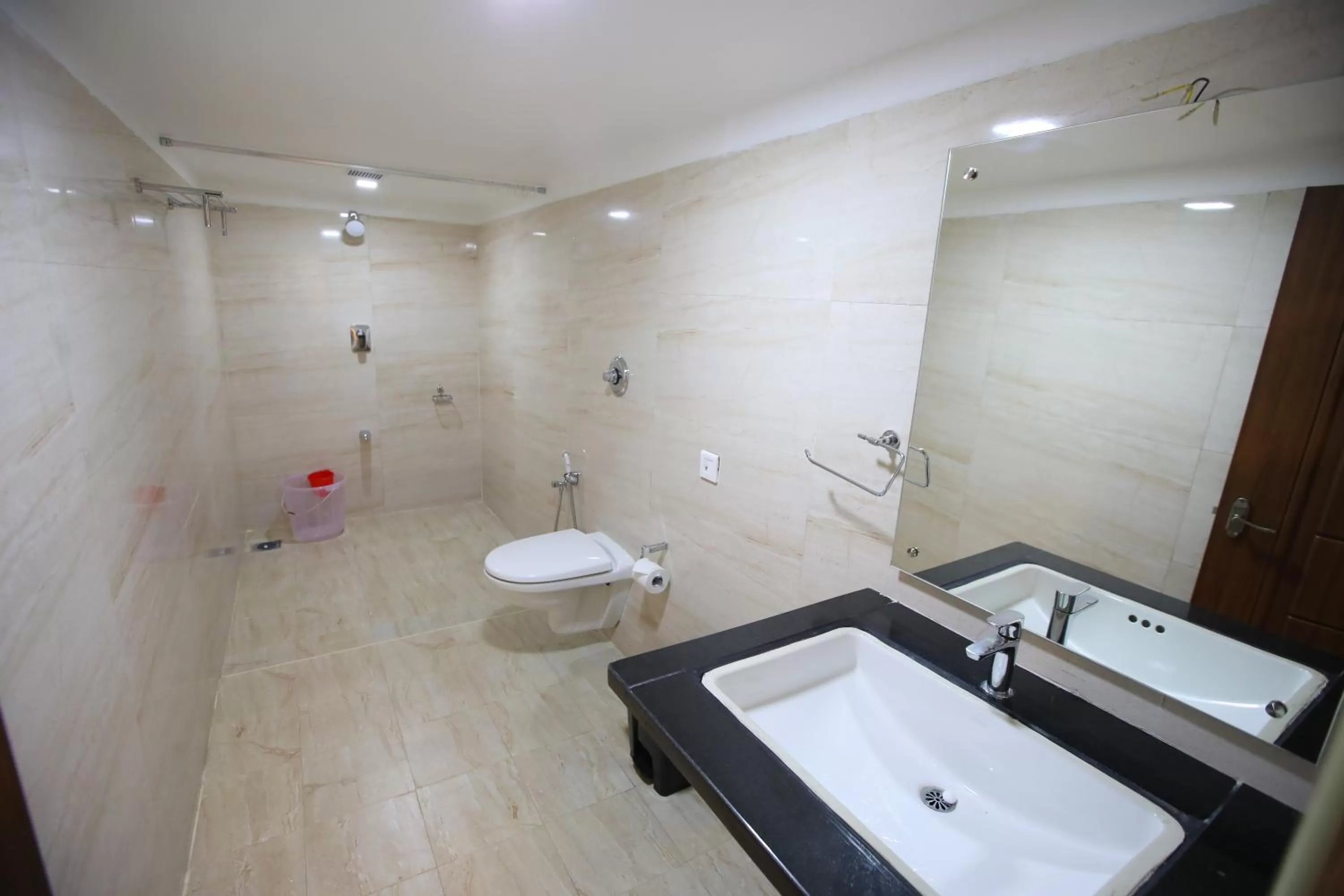 Bathroom in Hotel Golden Gateway