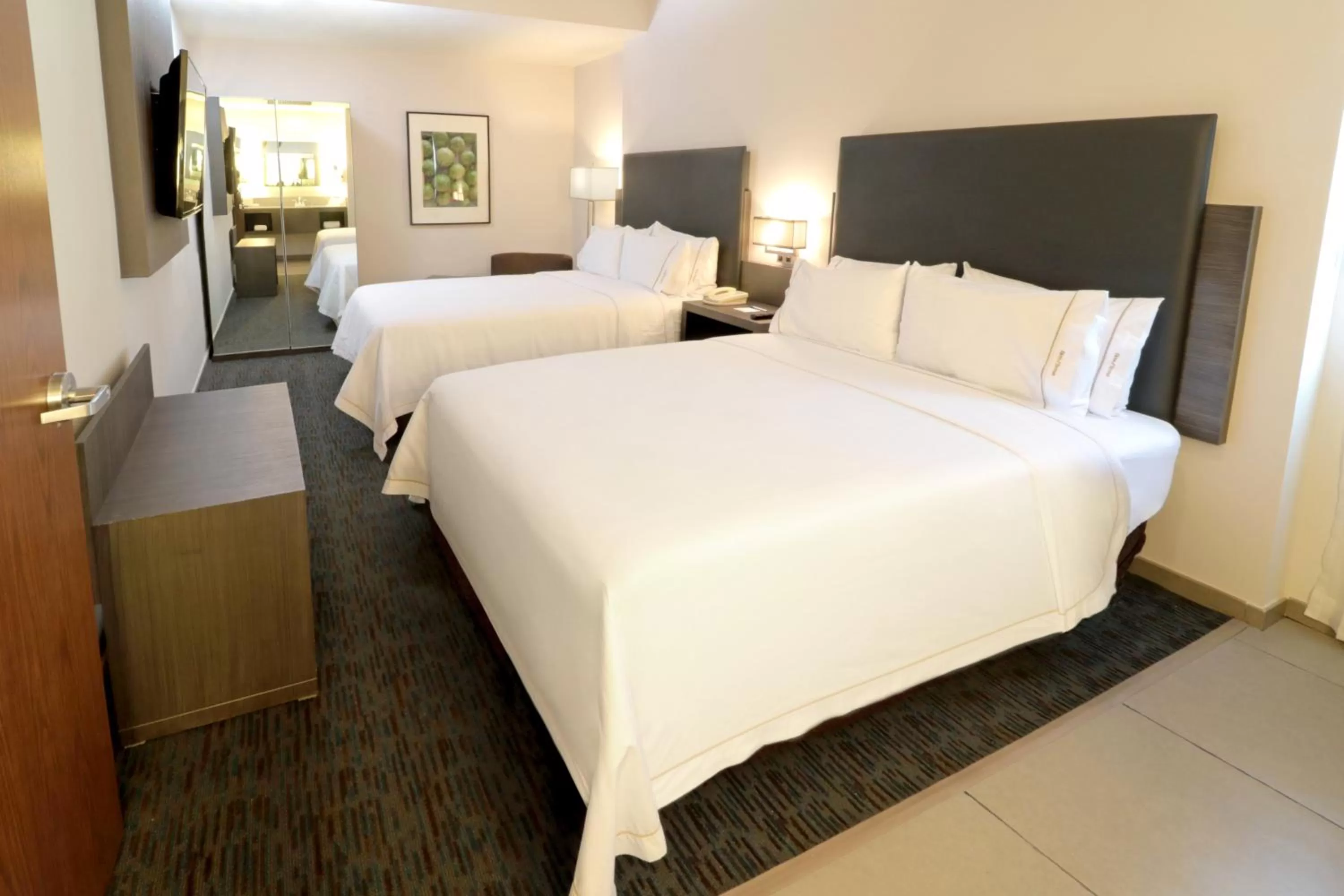 Photo of the whole room, Bed in Holiday Inn Express Hotel & Suites Hermosillo by IHG