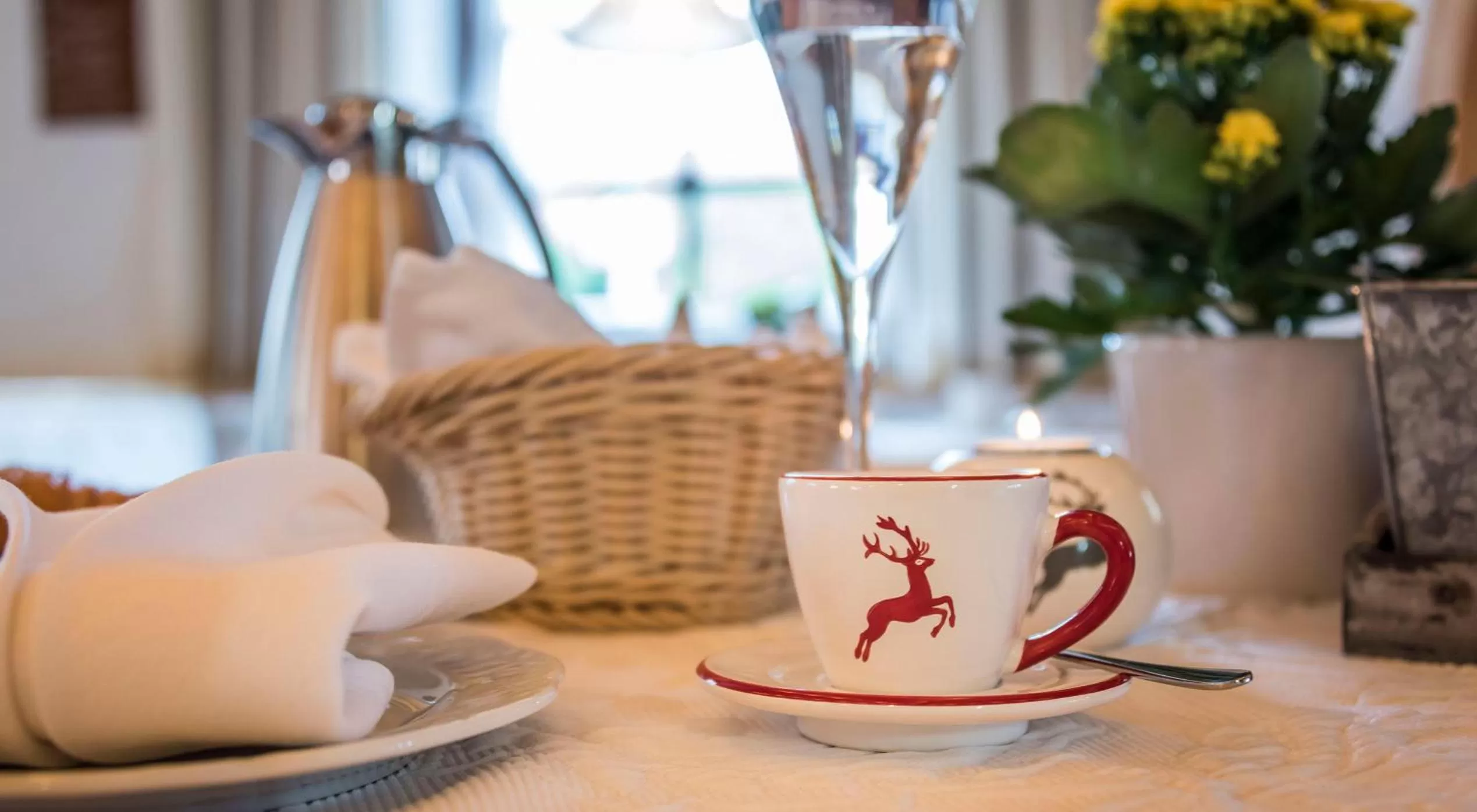 Buffet breakfast in Hotel Mutz Garni